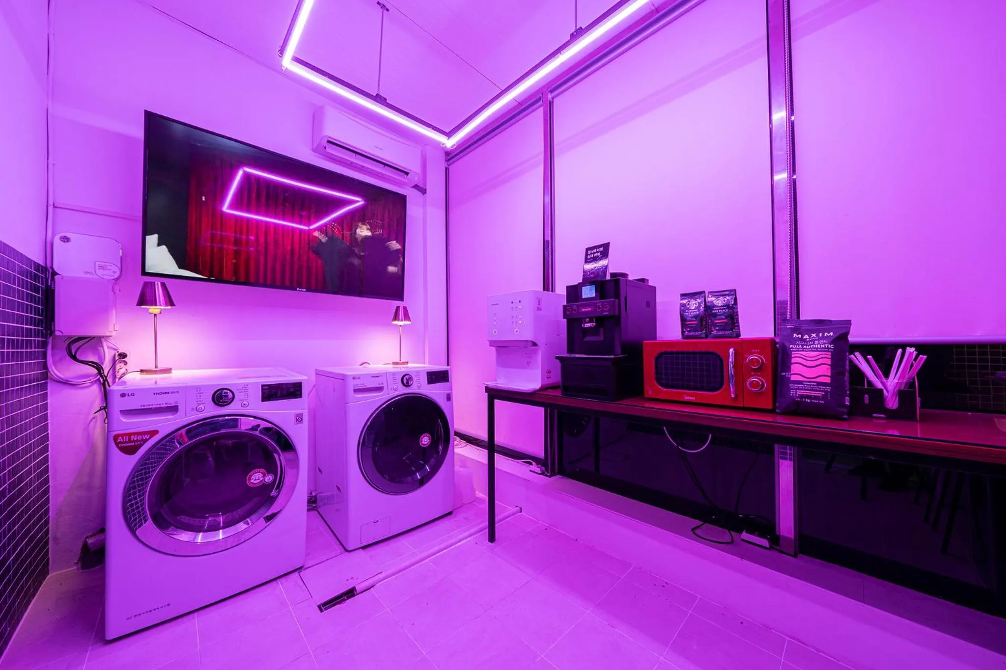 Shourin Hotel Cheonan by Aank