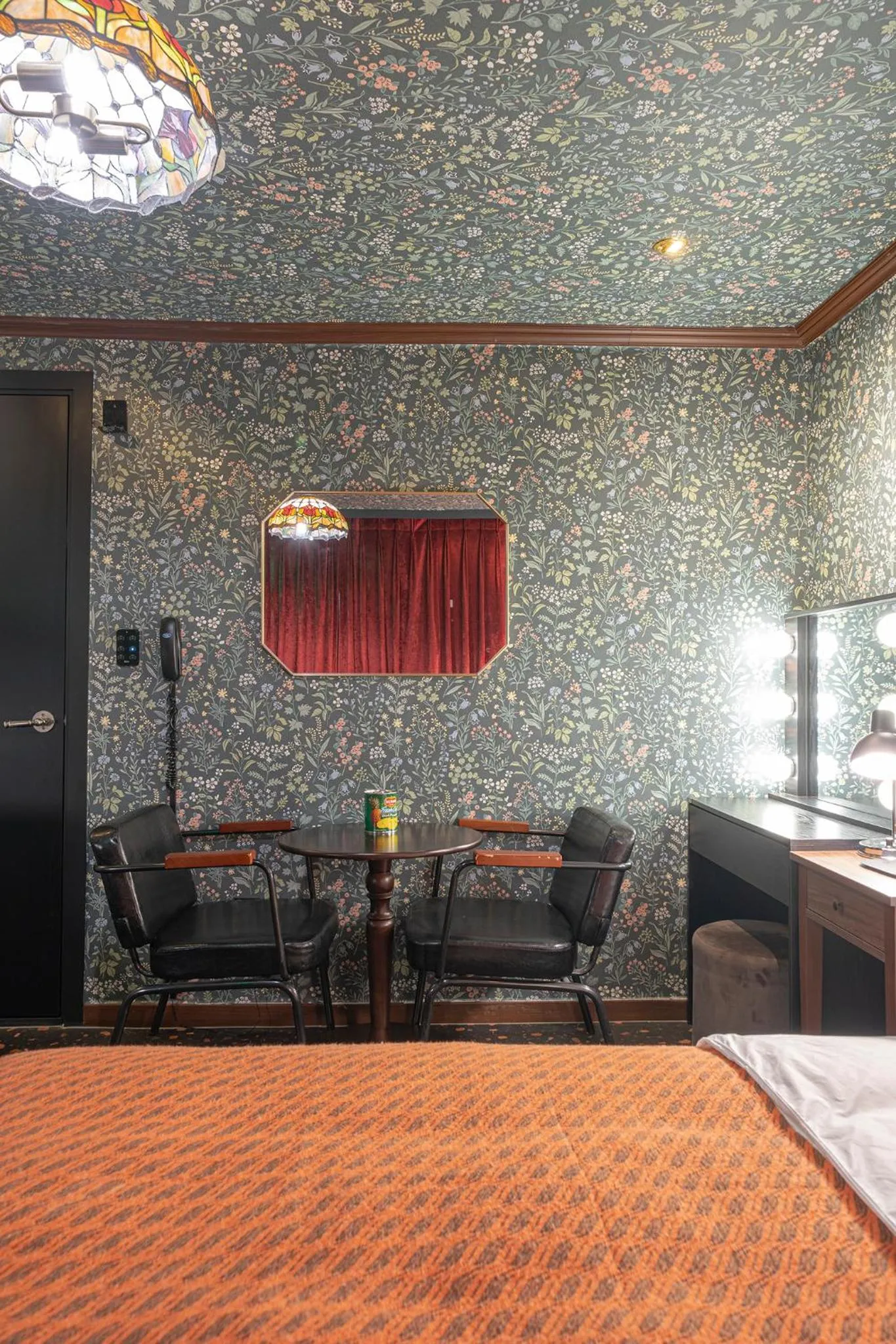 Shourin Hotel Cheonan by Aank