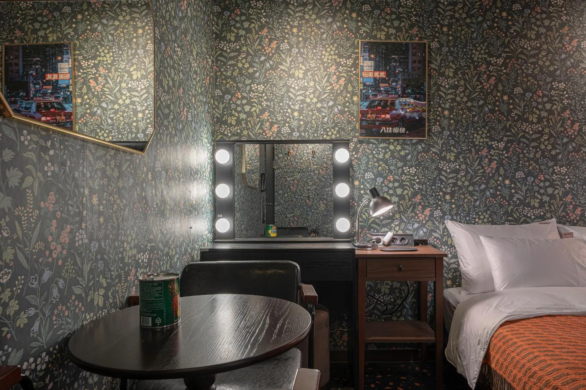 Bed in Shourin Hotel Cheonan by Aank