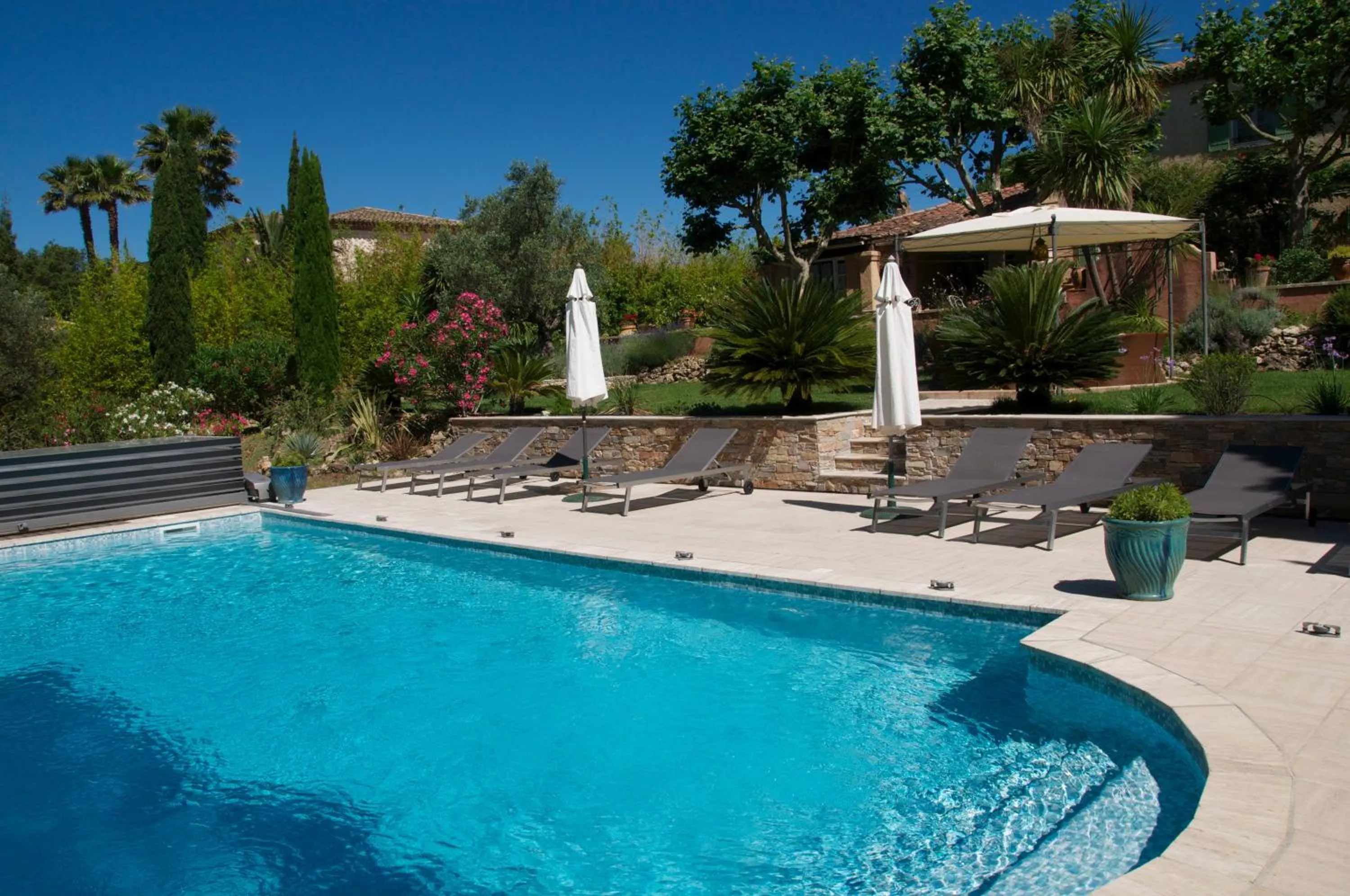 Pool view in Bastide de l'Avelan