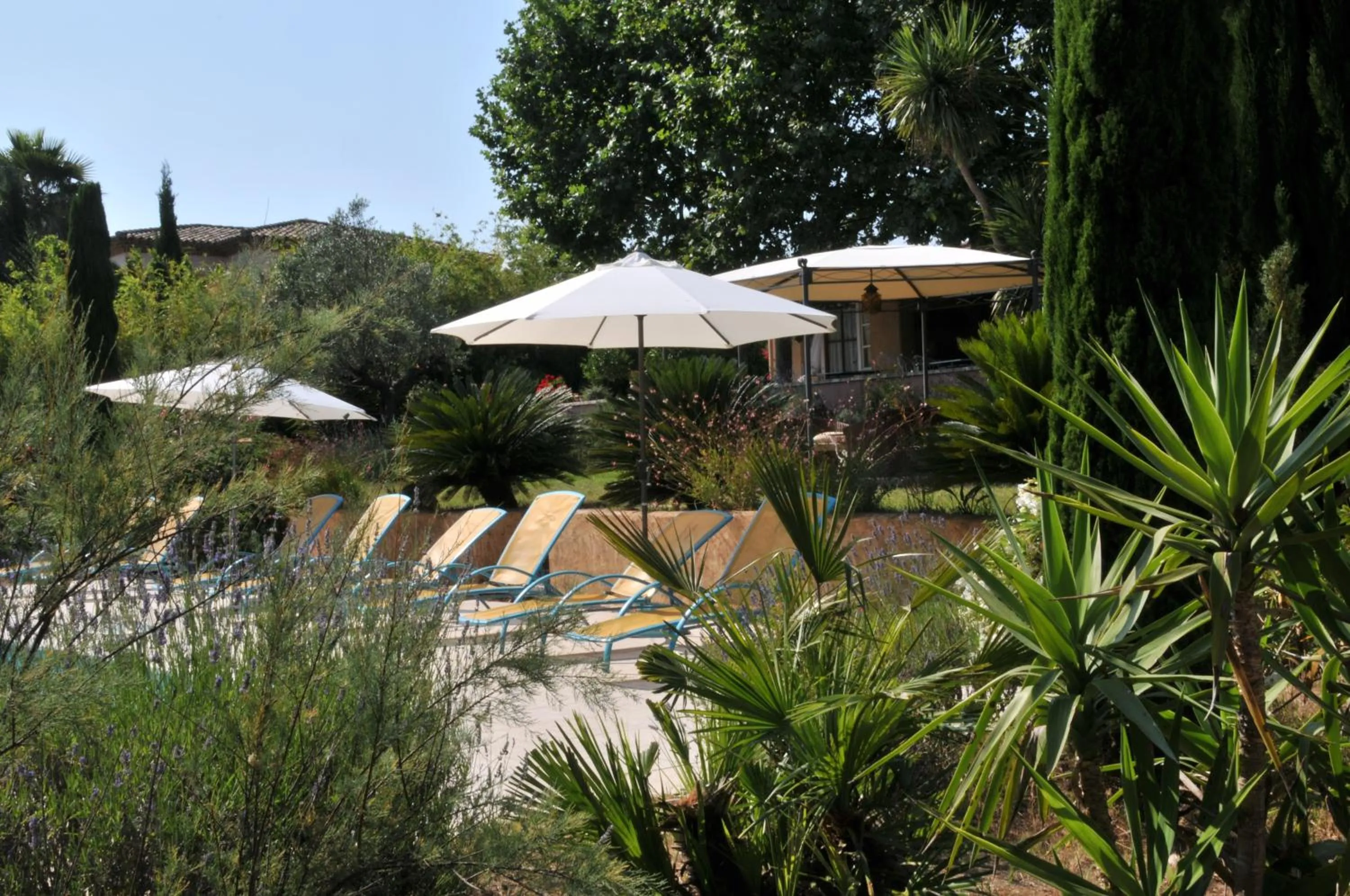 Patio in Bastide de l'Avelan