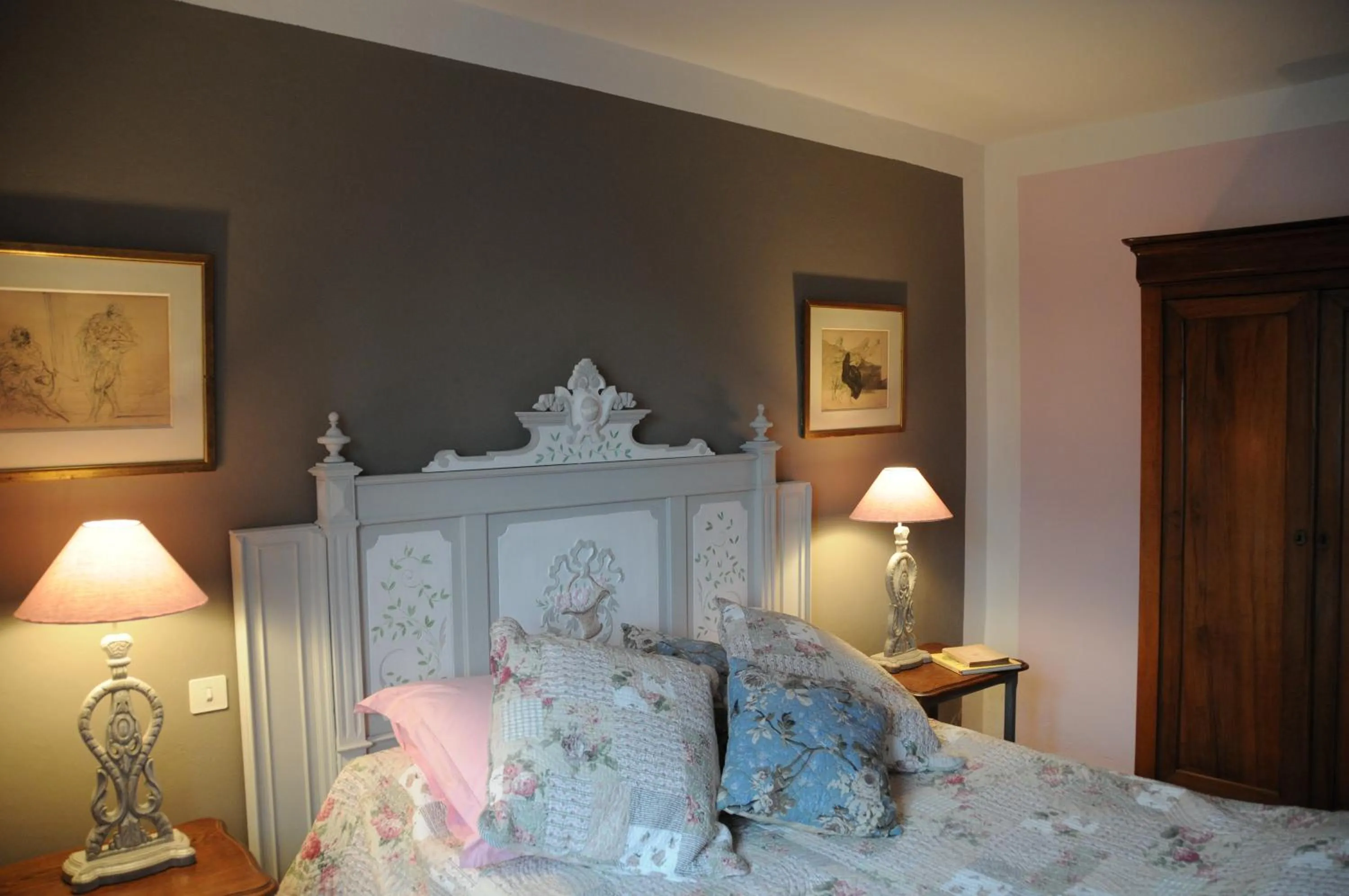Photo of the whole room, Bed in Bastide de l'Avelan
