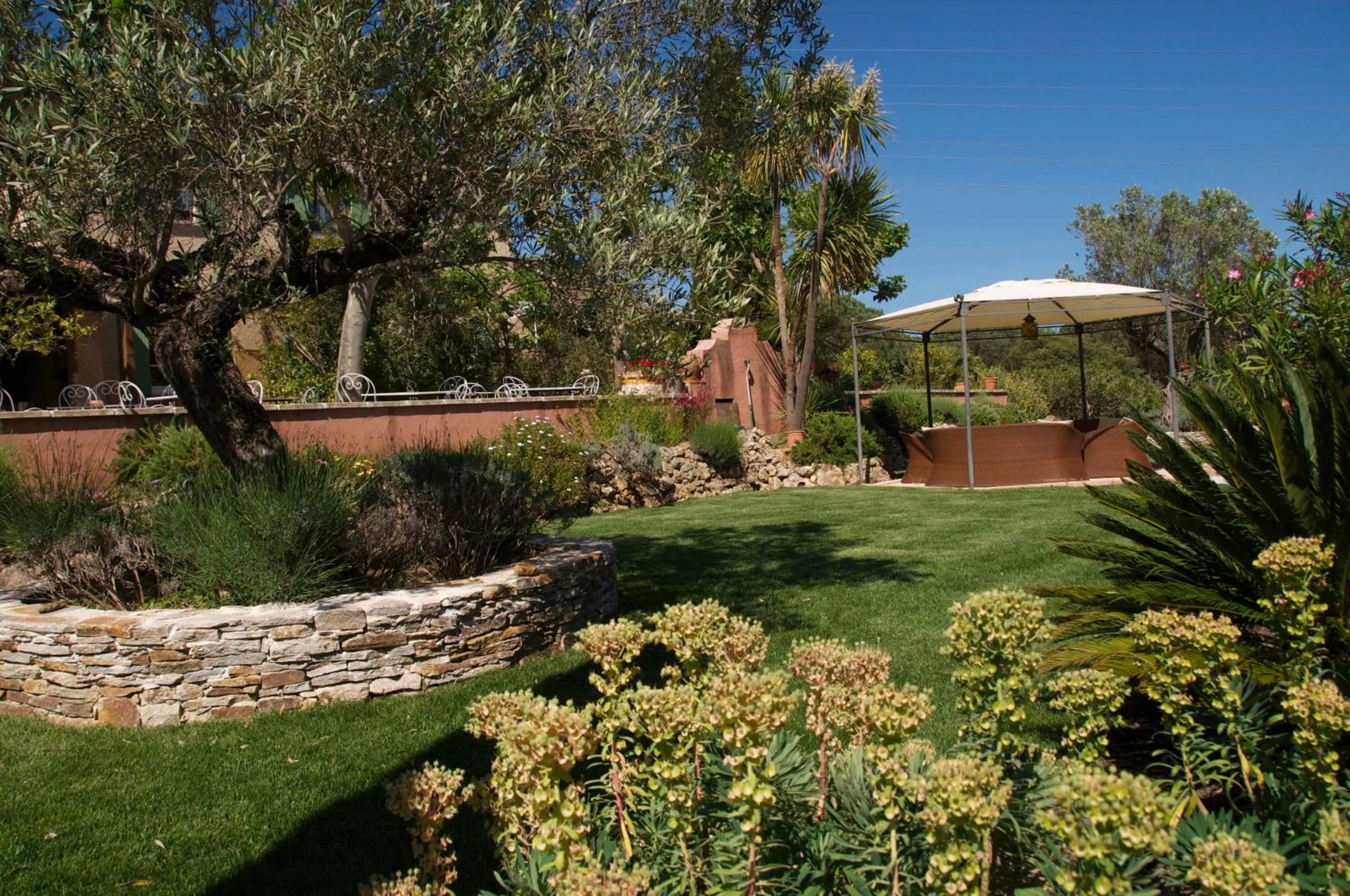 Property building in Bastide de l'Avelan