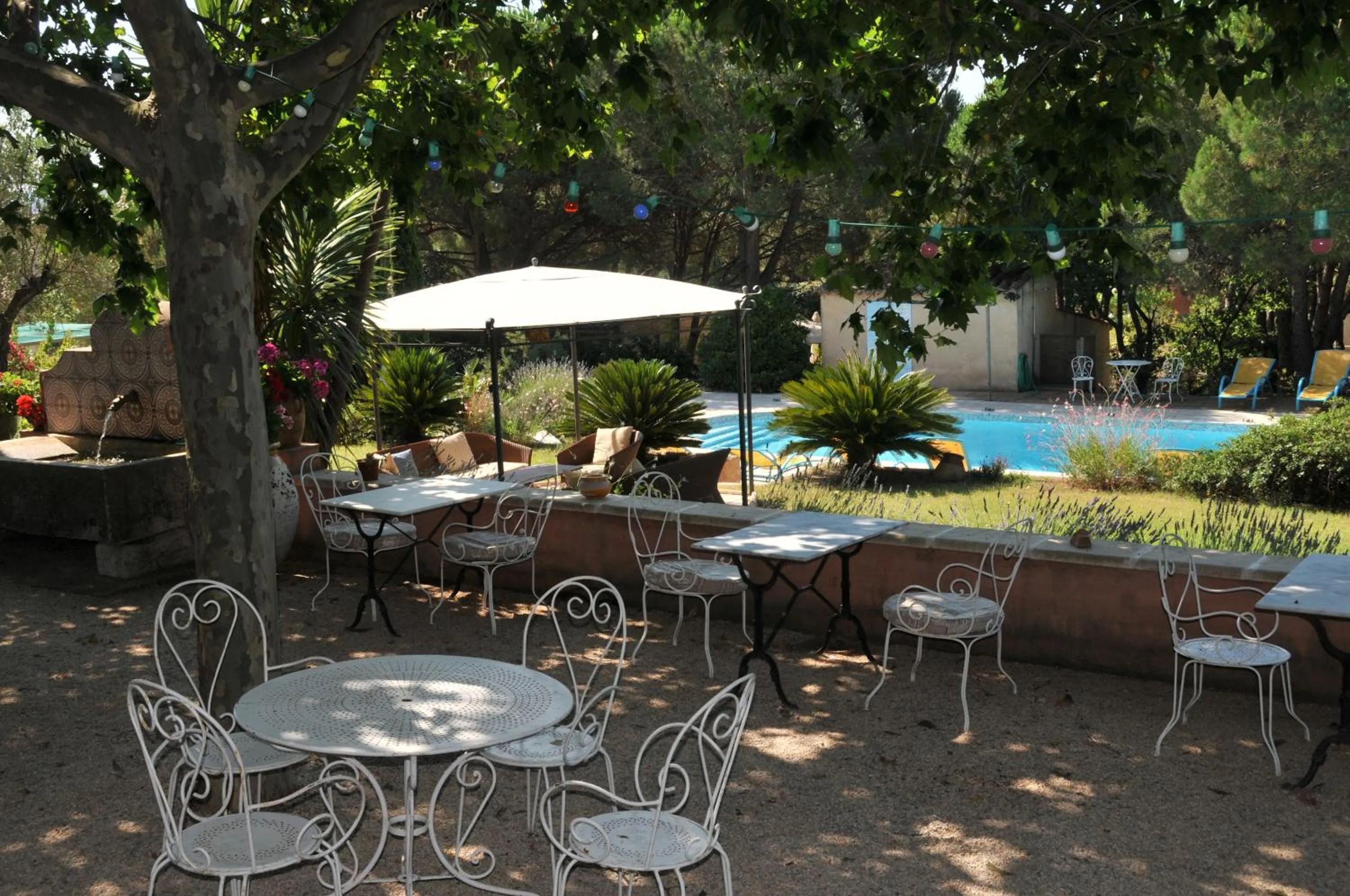 Dining area in Bastide de l'Avelan