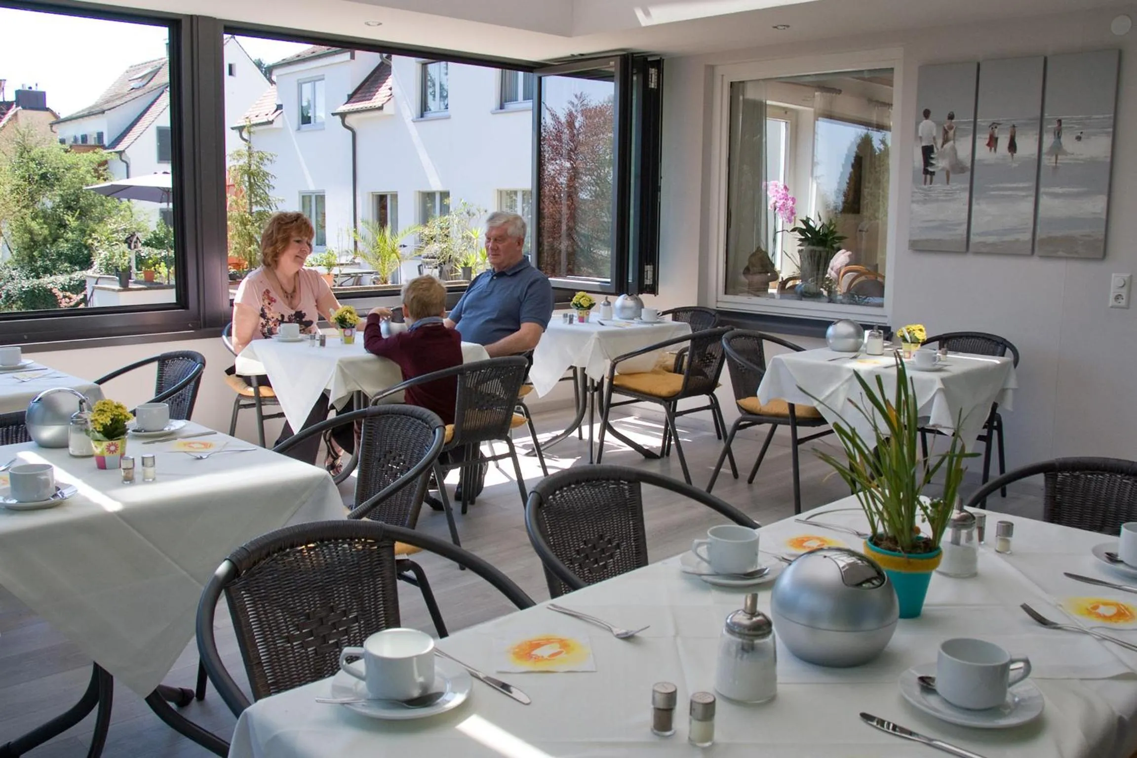 Restaurant/places to eat in Hotel Bella Vista