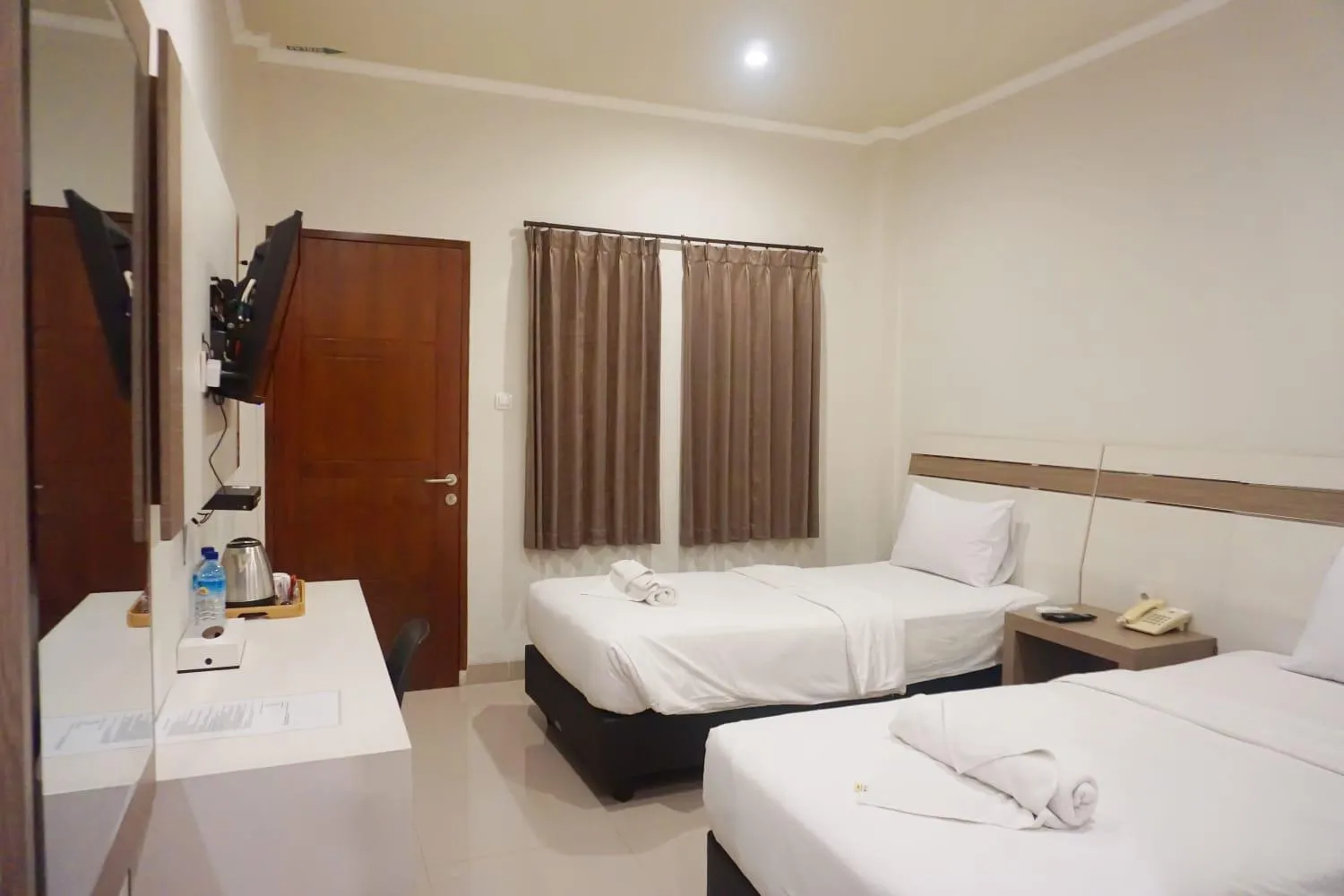 Bedroom, Bed in Lombok Mayura Hotel