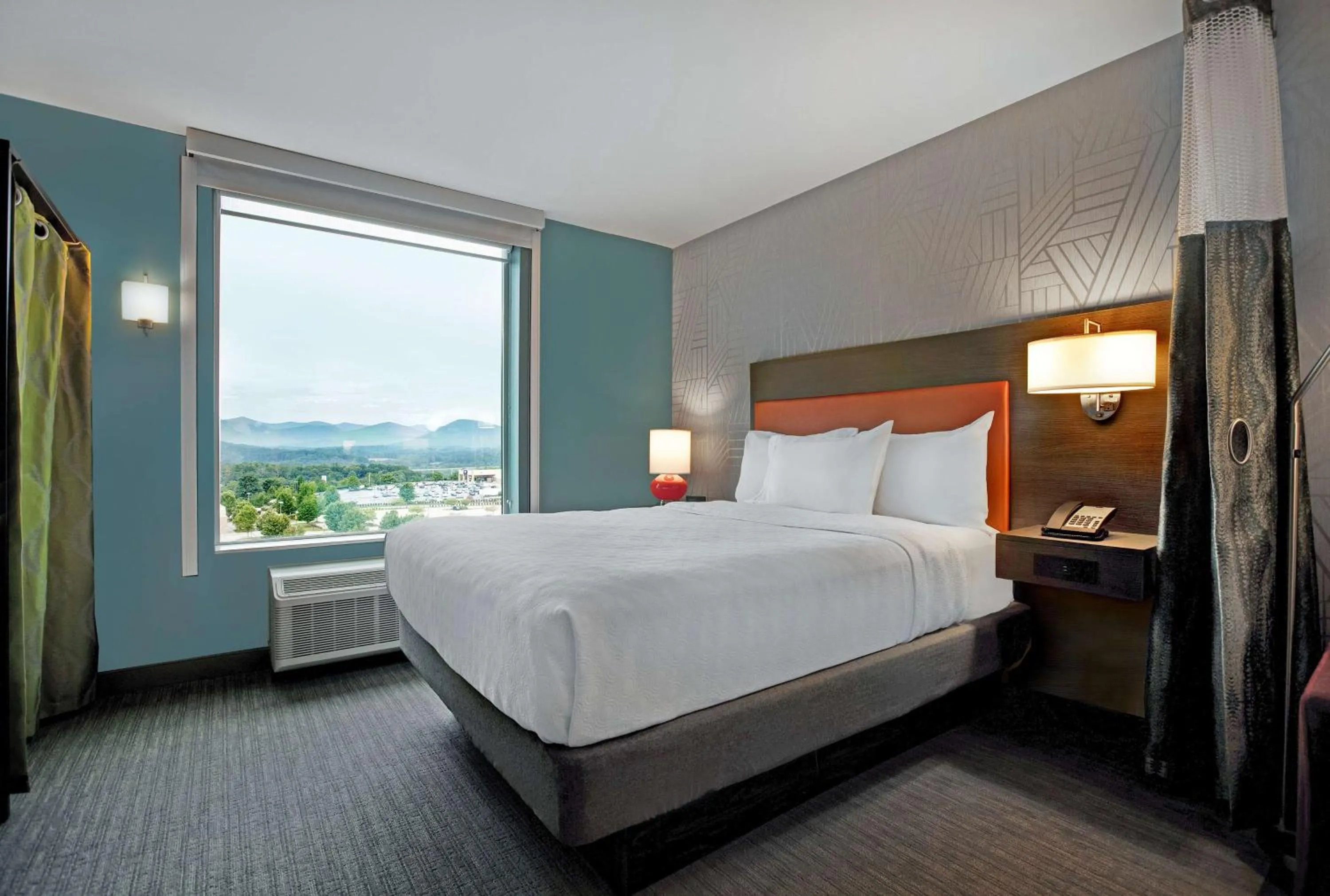 Bed in Home2 Suites By Hilton Asheville Airport