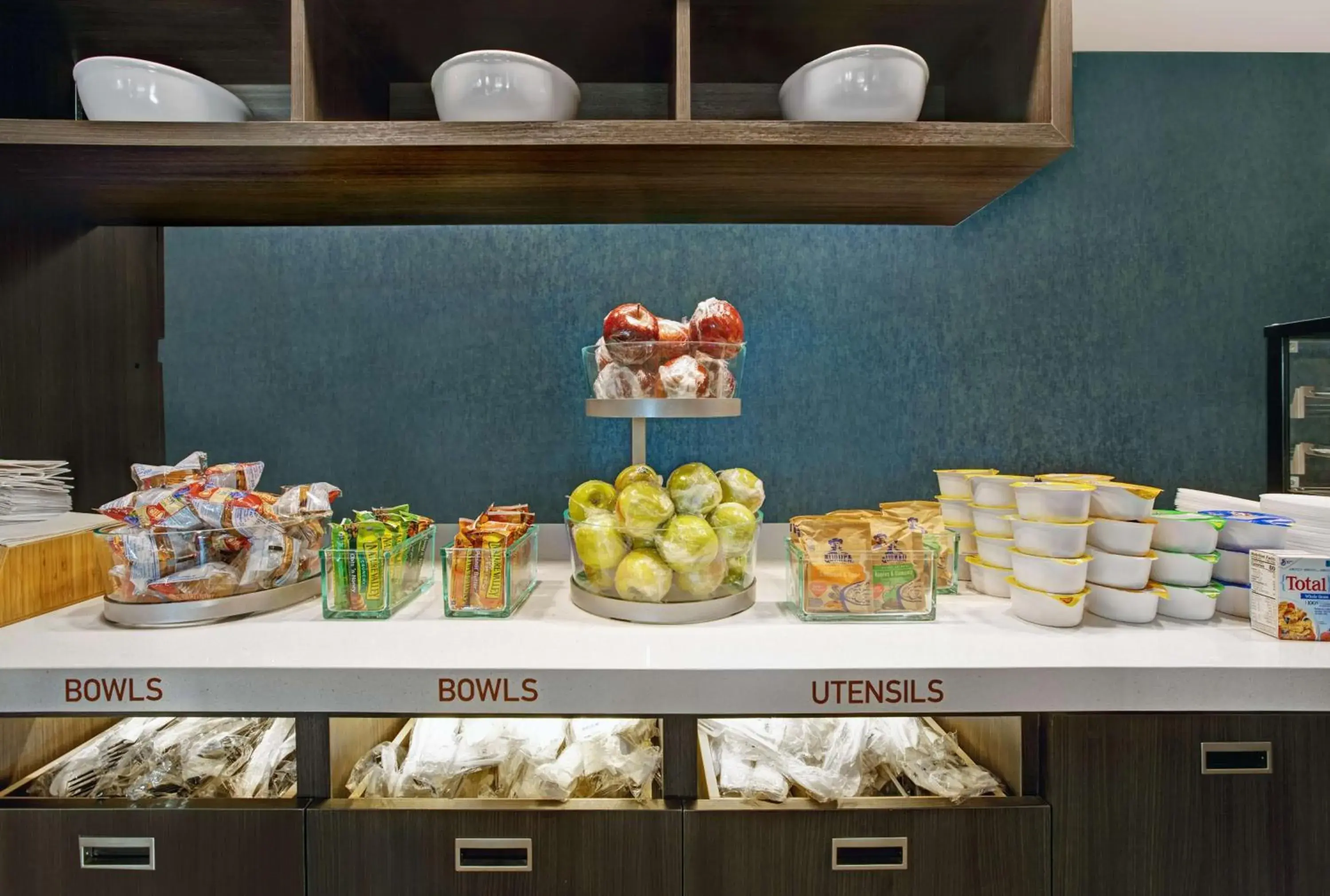 Breakfast in Home2 Suites By Hilton Asheville Airport Breakfast in Home2 Suites By Hilton Asheville Airport