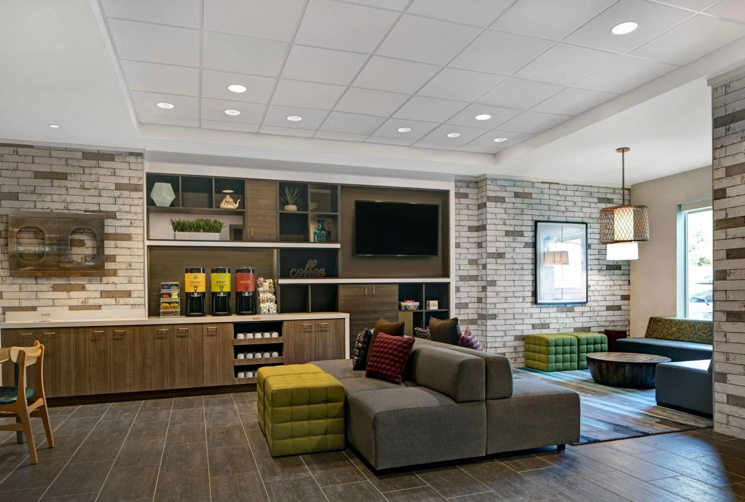 Lobby or reception in Home2 Suites By Hilton Asheville Airport