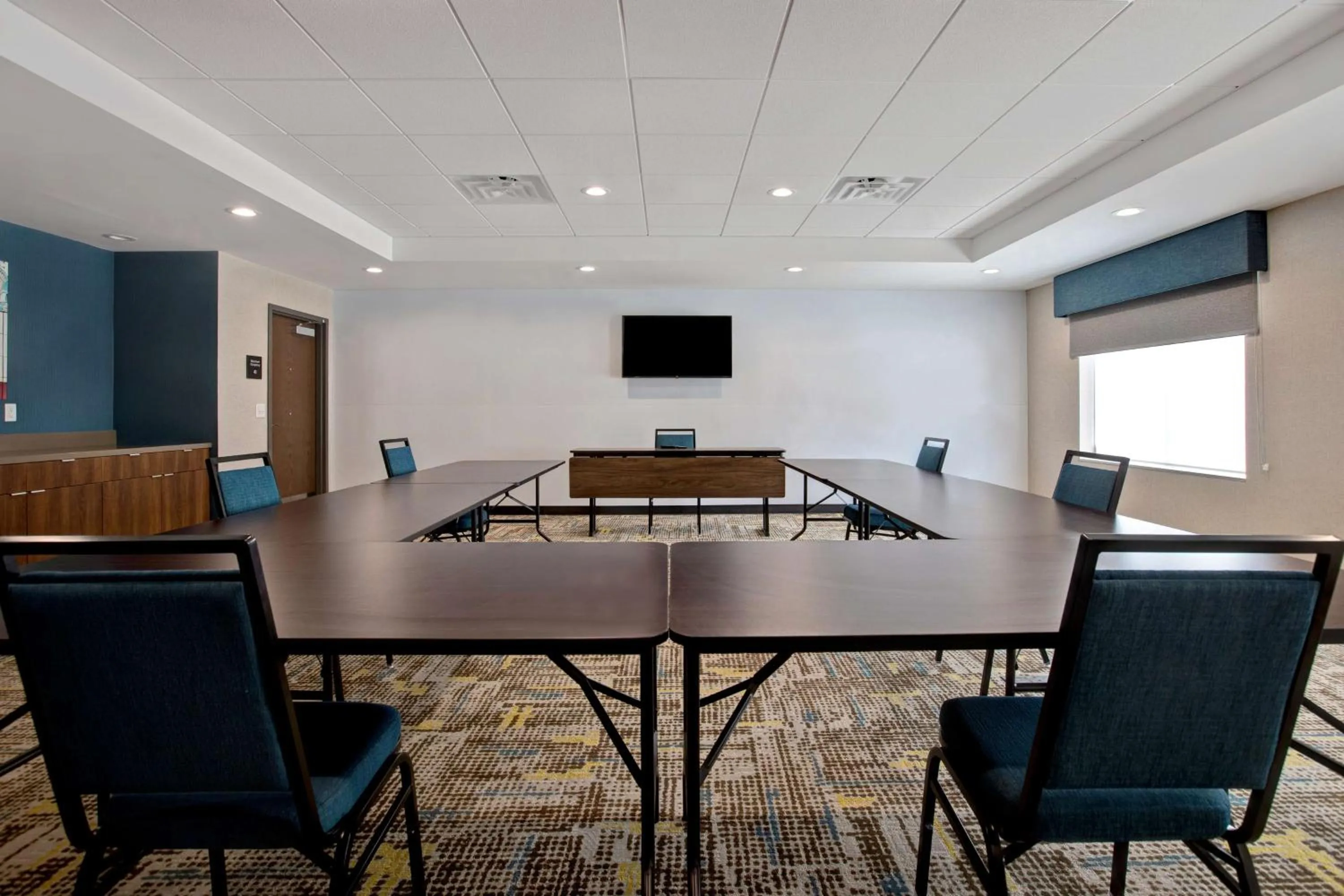 Meeting/conference room in Hampton Inn & Suites Deptford, Nj