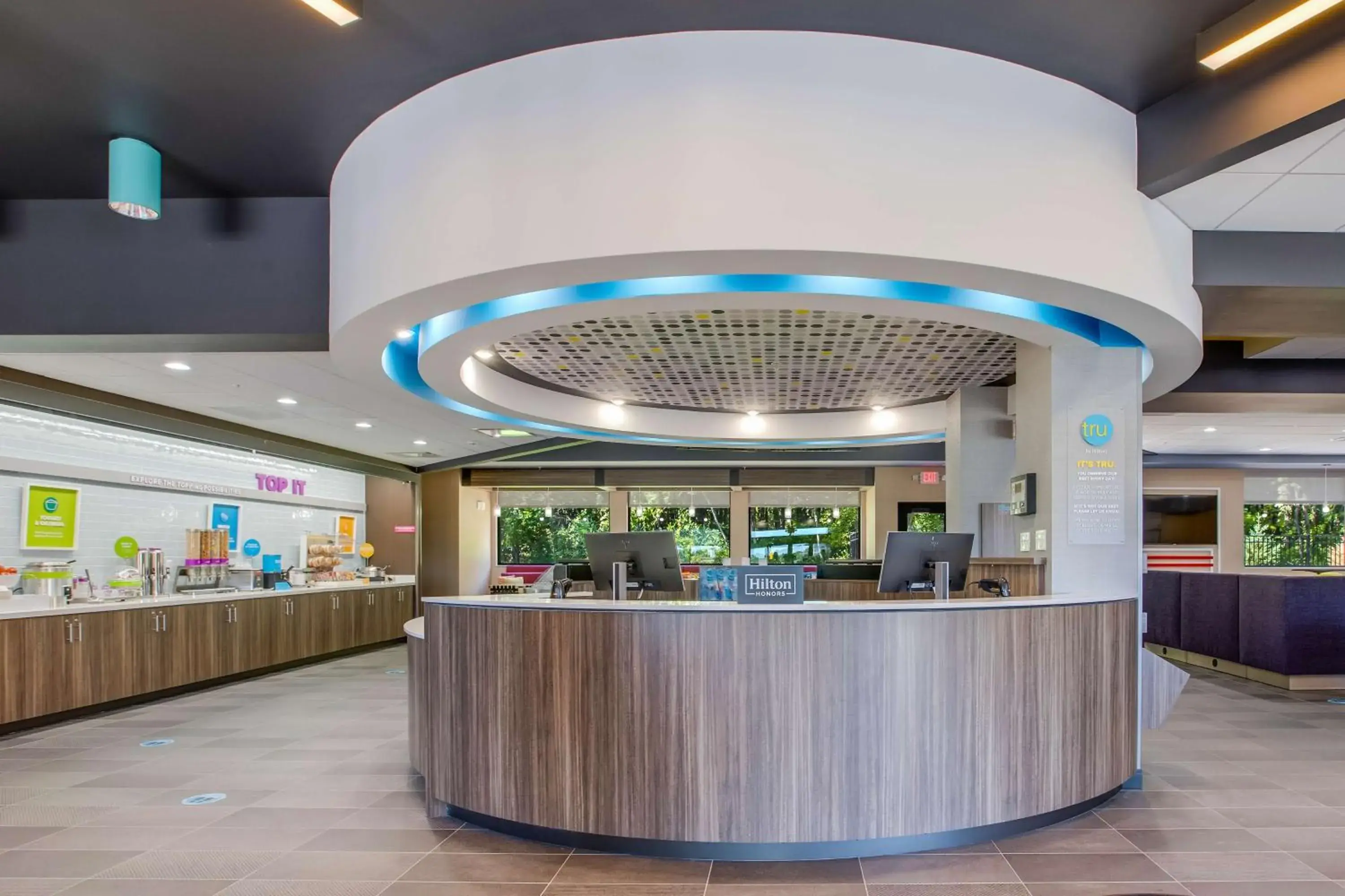 Lobby or reception in Tru By Hilton Saint Joseph Lobby or reception in Tru By Hilton Saint Joseph