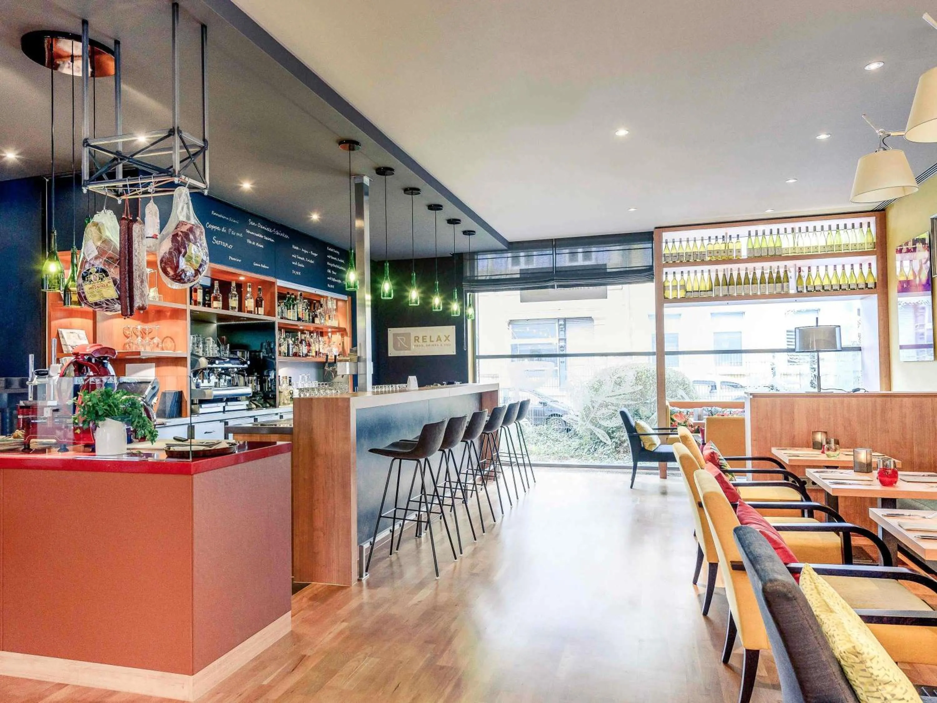 Lounge or bar in Mercure Hotel Mannheim am Rathaus