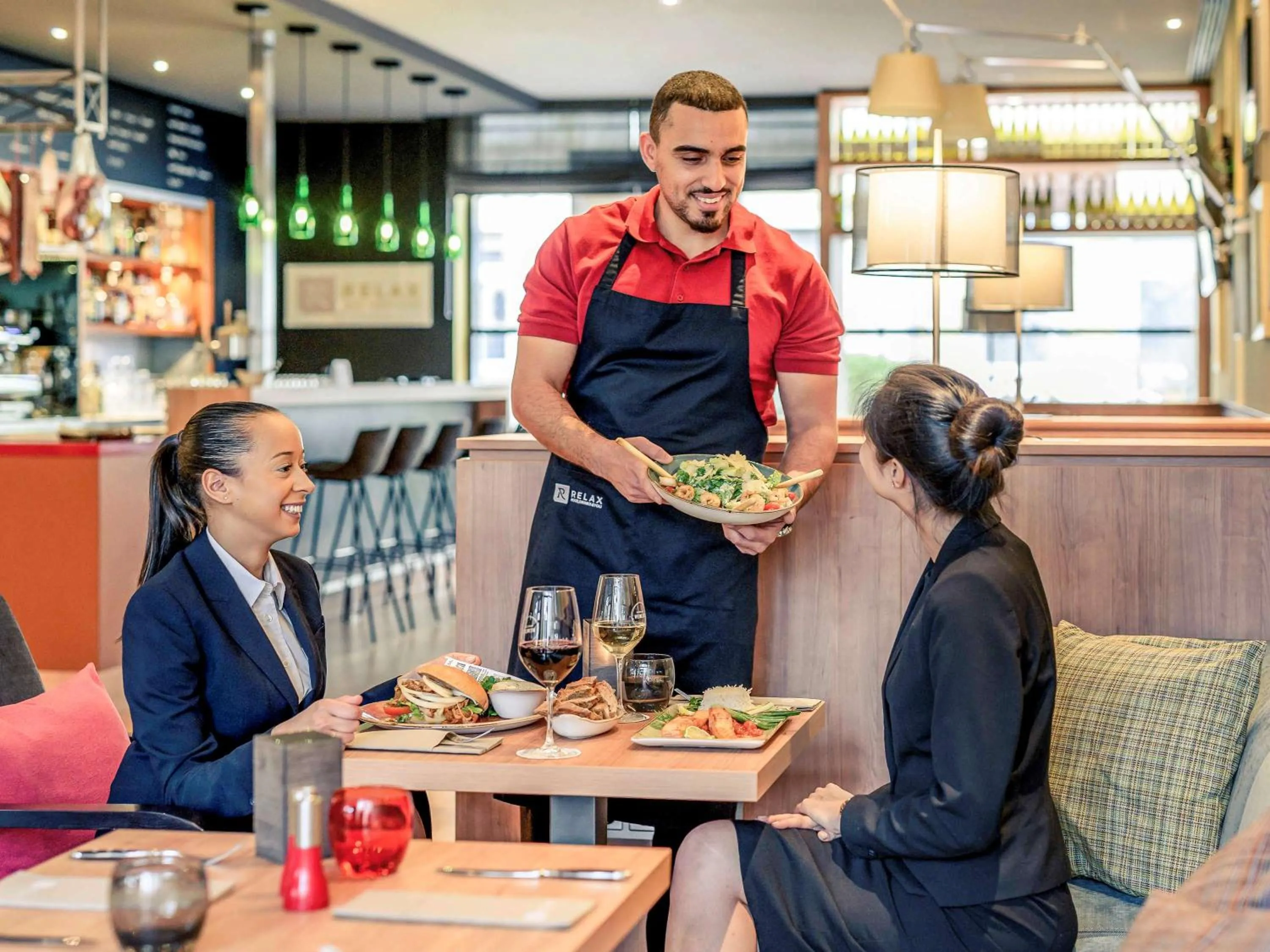 Restaurant/places to eat in Mercure Hotel Mannheim am Rathaus