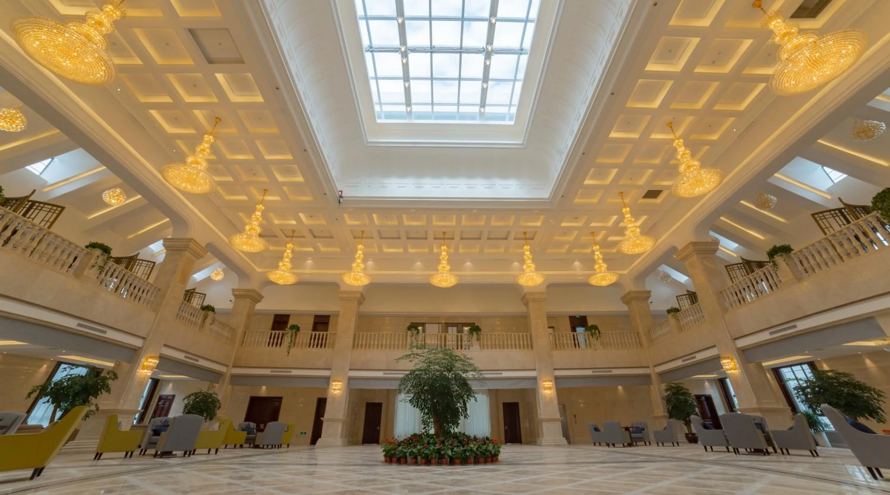 Lobby or reception in SSAW Boutique Hotel Lishui Jiarui