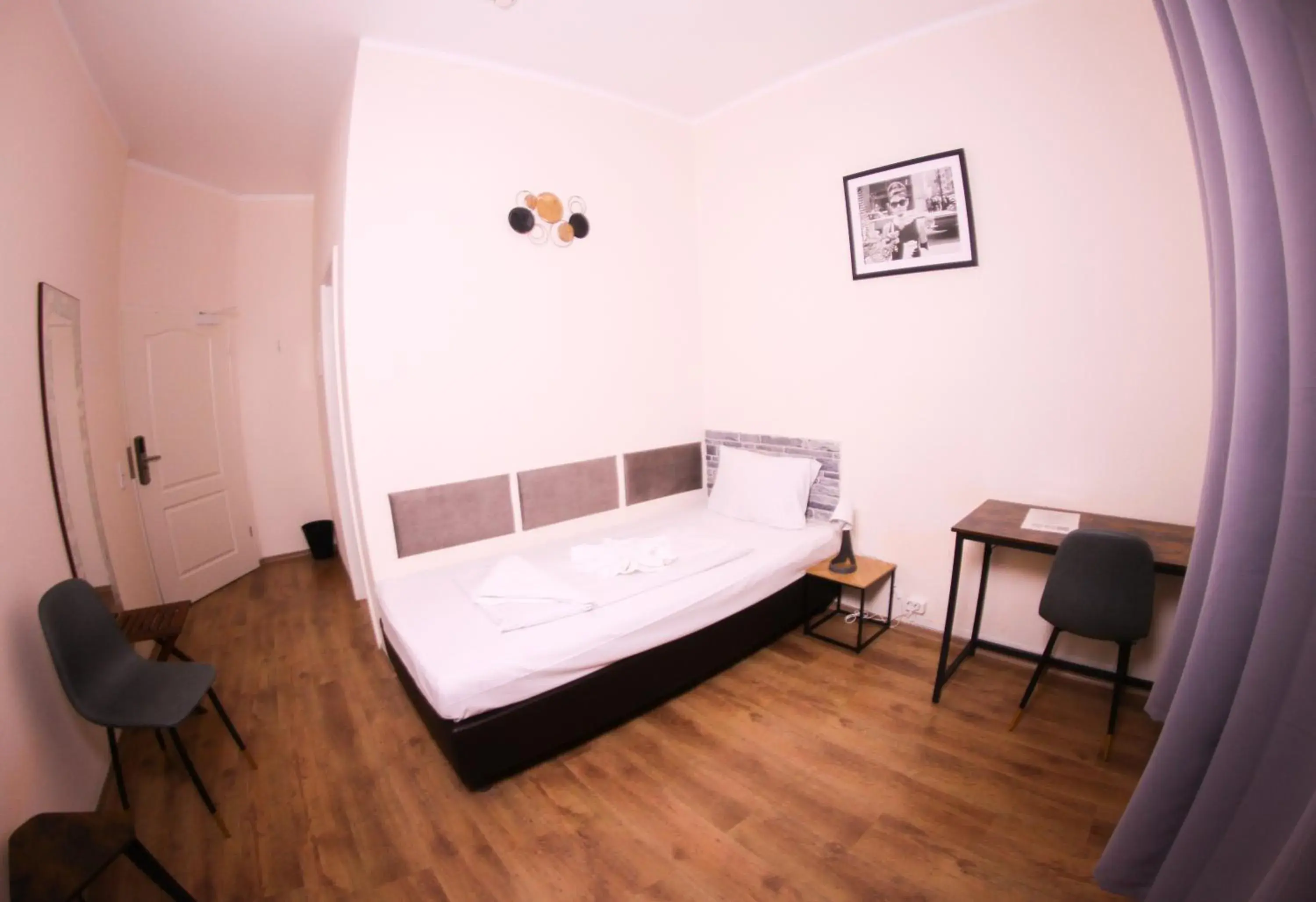 Bedroom, Bed in Hotel Karlshorst Bedroom, Bed in Hotel Karlshorst