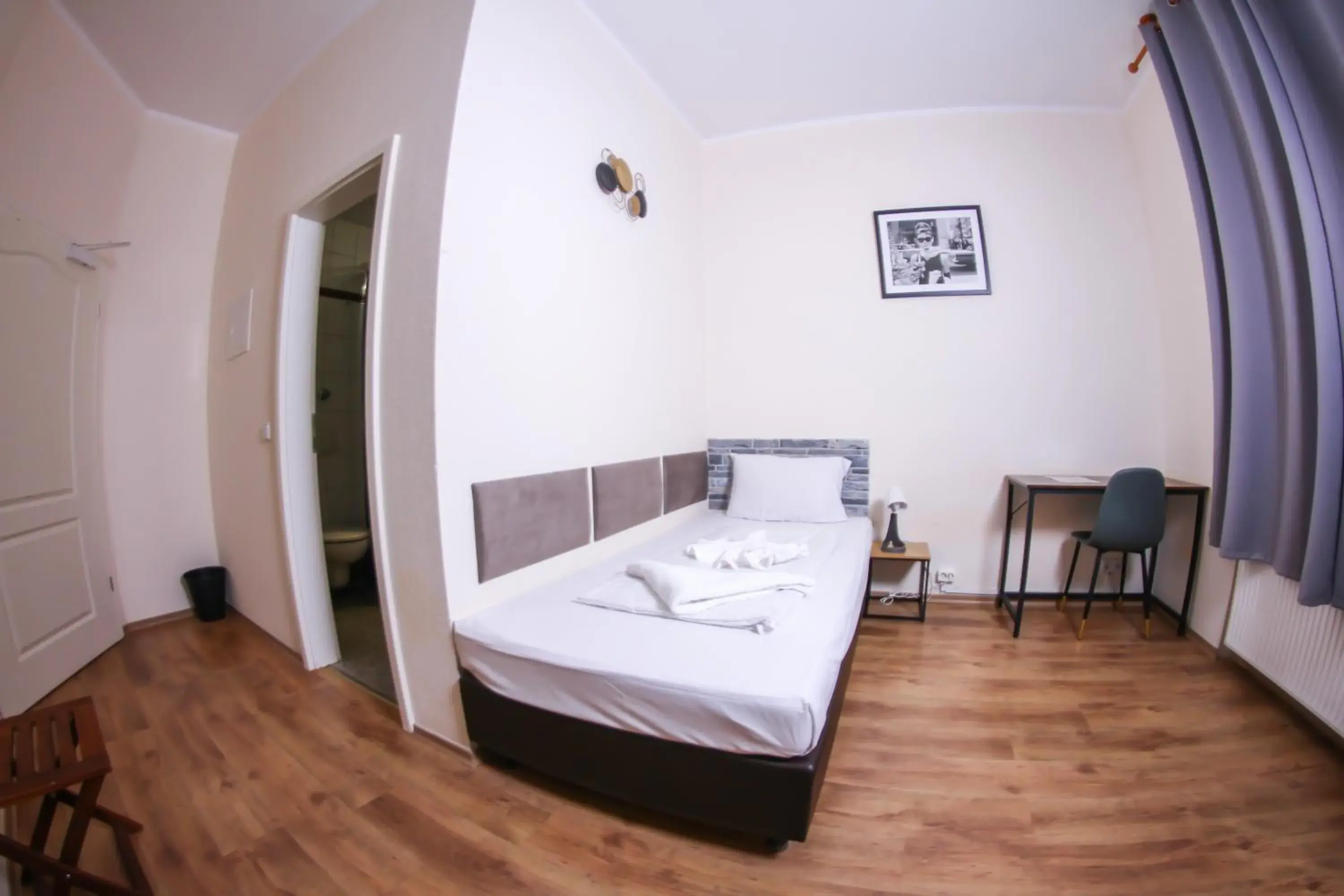 Bedroom, Bed in Hotel Karlshorst Bedroom, Bed in Hotel Karlshorst