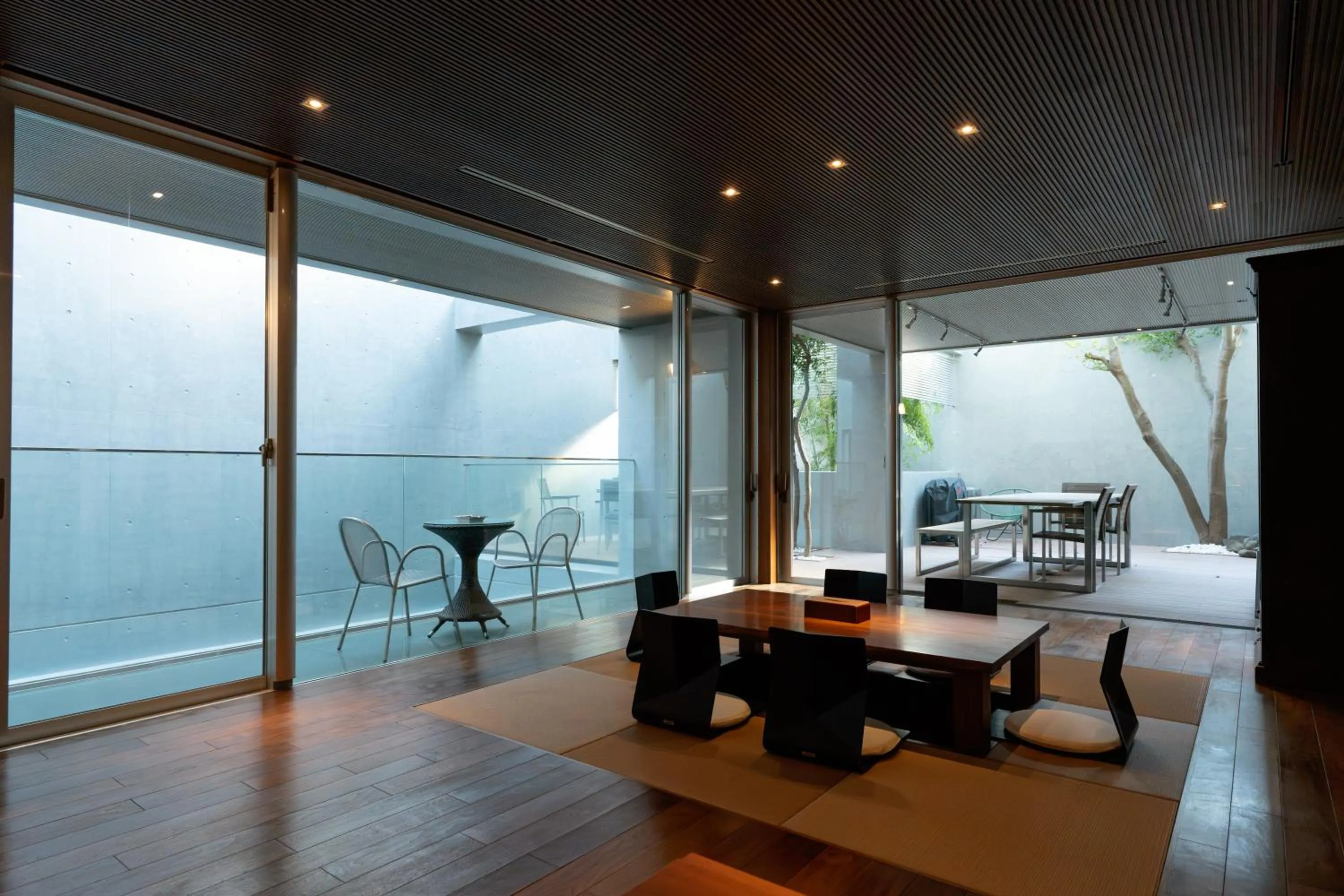 Azabu Modern House The Tokyo Tower can be seen from the villa 500m2