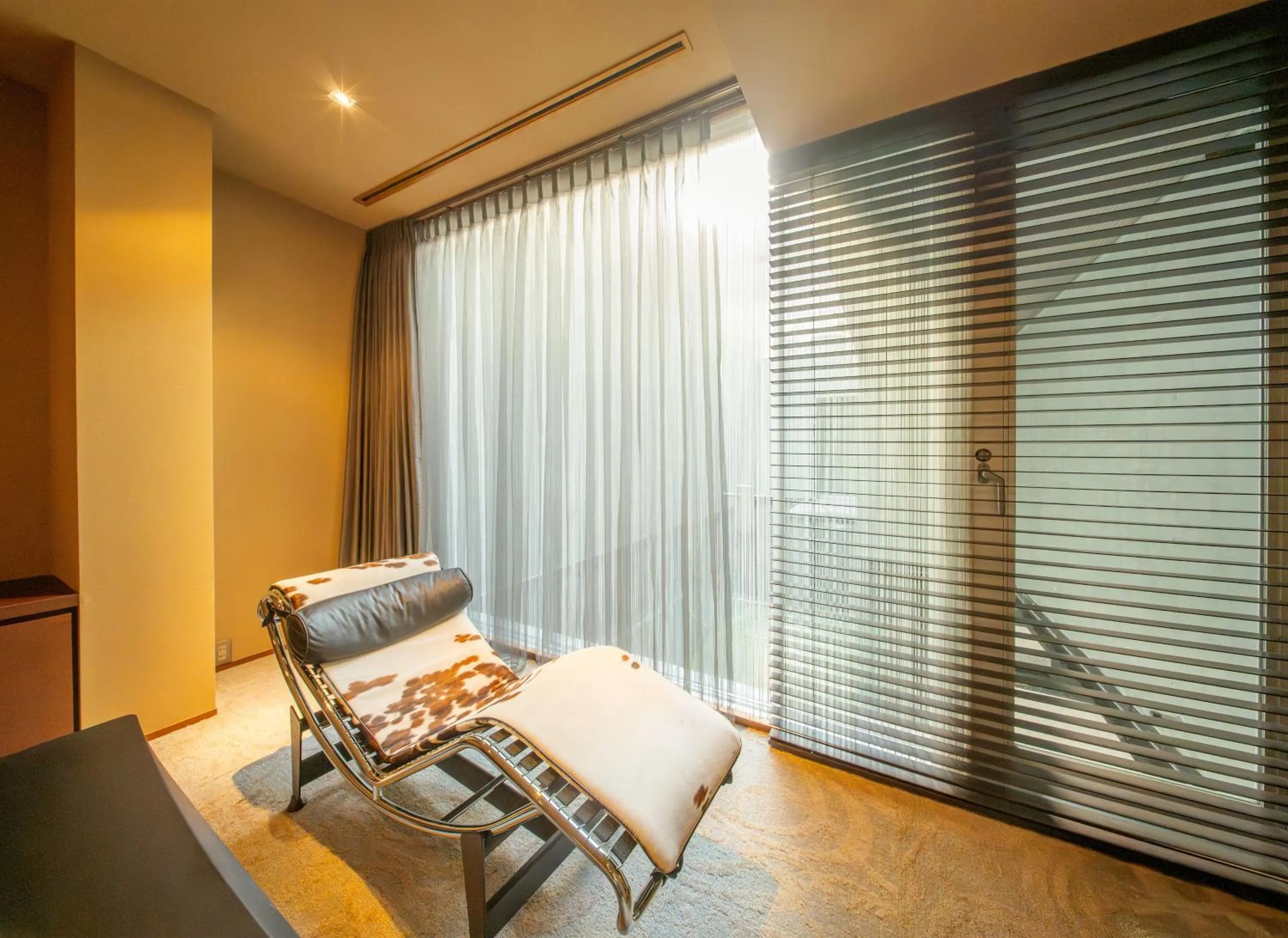 Azabu Modern House The Tokyo Tower can be seen from the villa 500m2