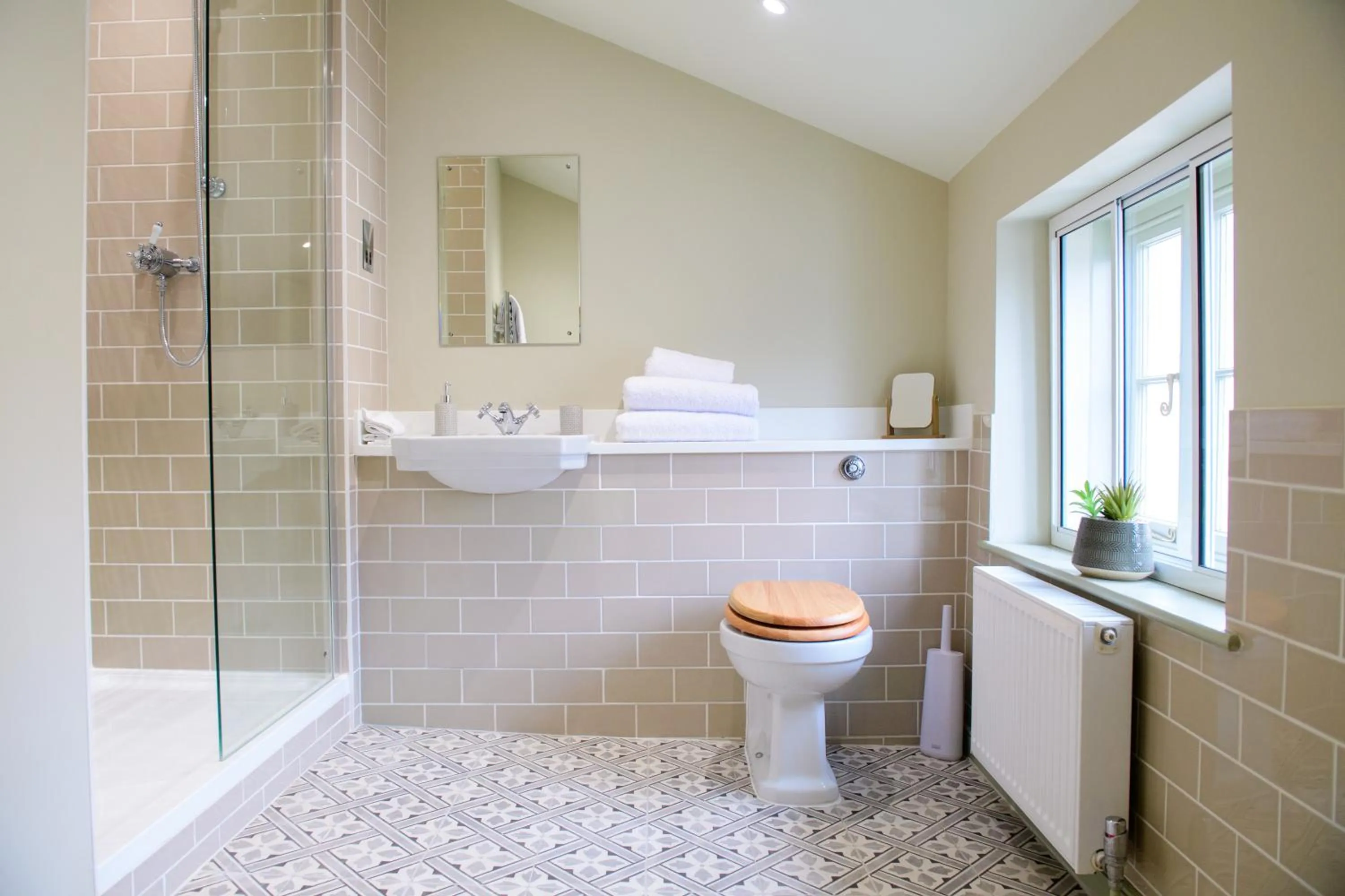 Bathroom in The Old Kings Head