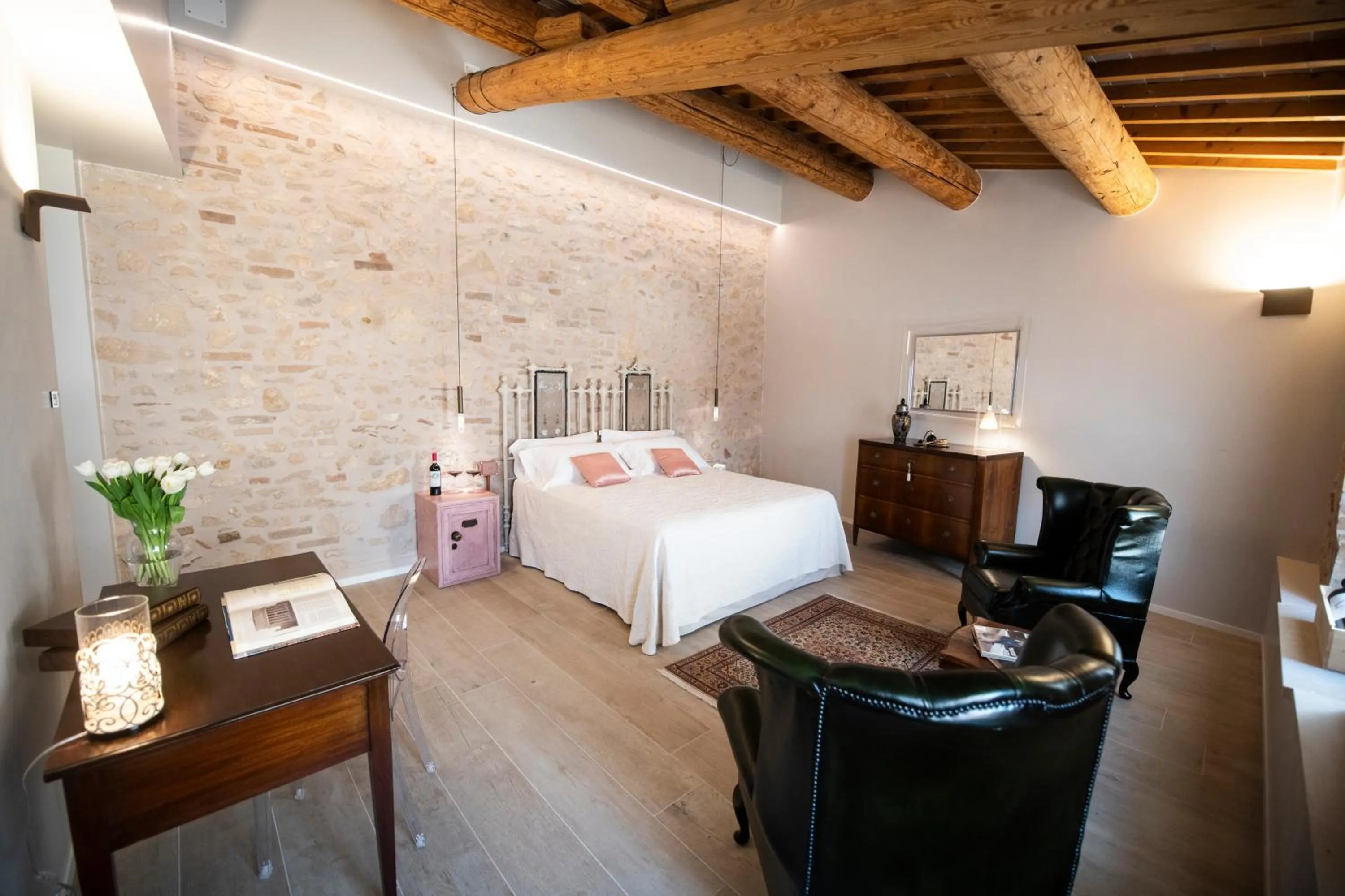 Bed in Magari Estates Boutique Hotel