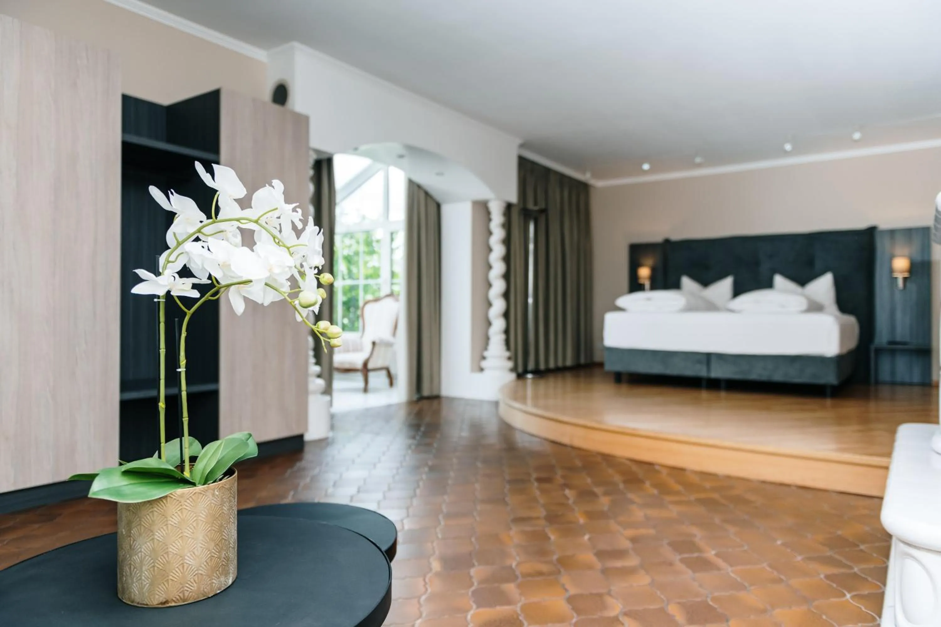 Photo of the whole room, Bed in Hotel Traube nähe Messe Stuttgart