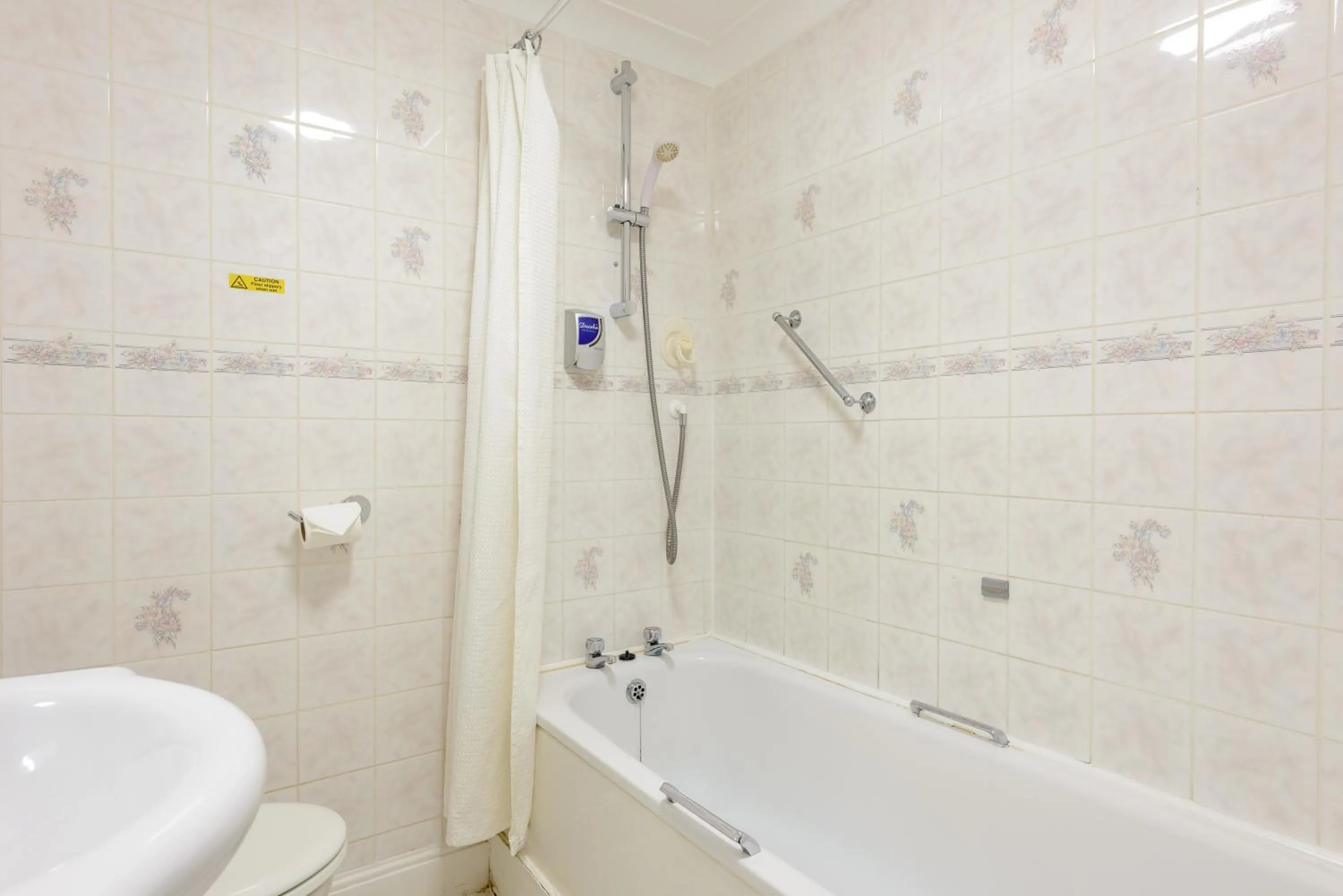 Shower in Daish's Hotel