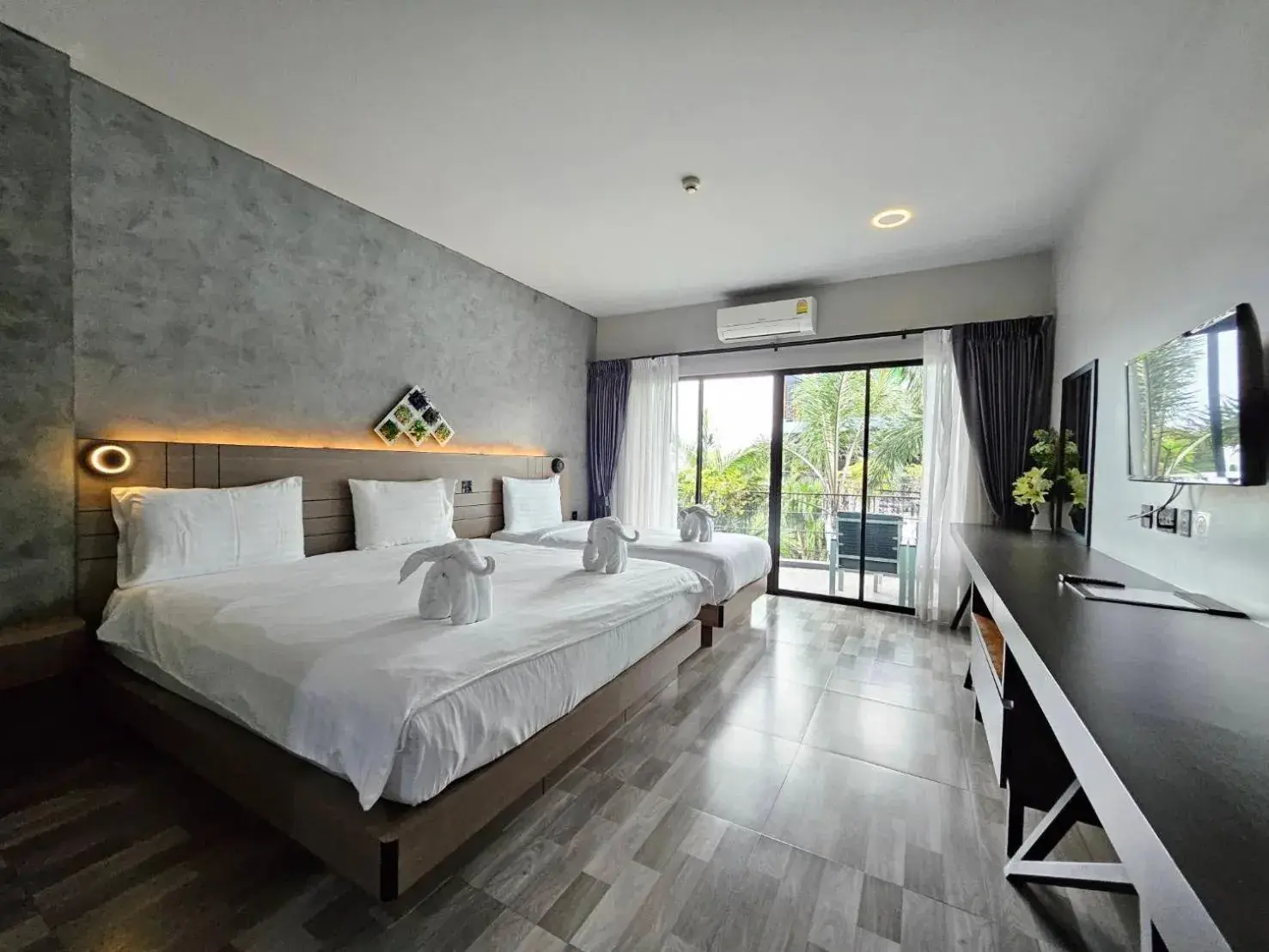 Bedroom, Bed in Little Loft Hotel Bedroom, Bed in Little Loft Hotel