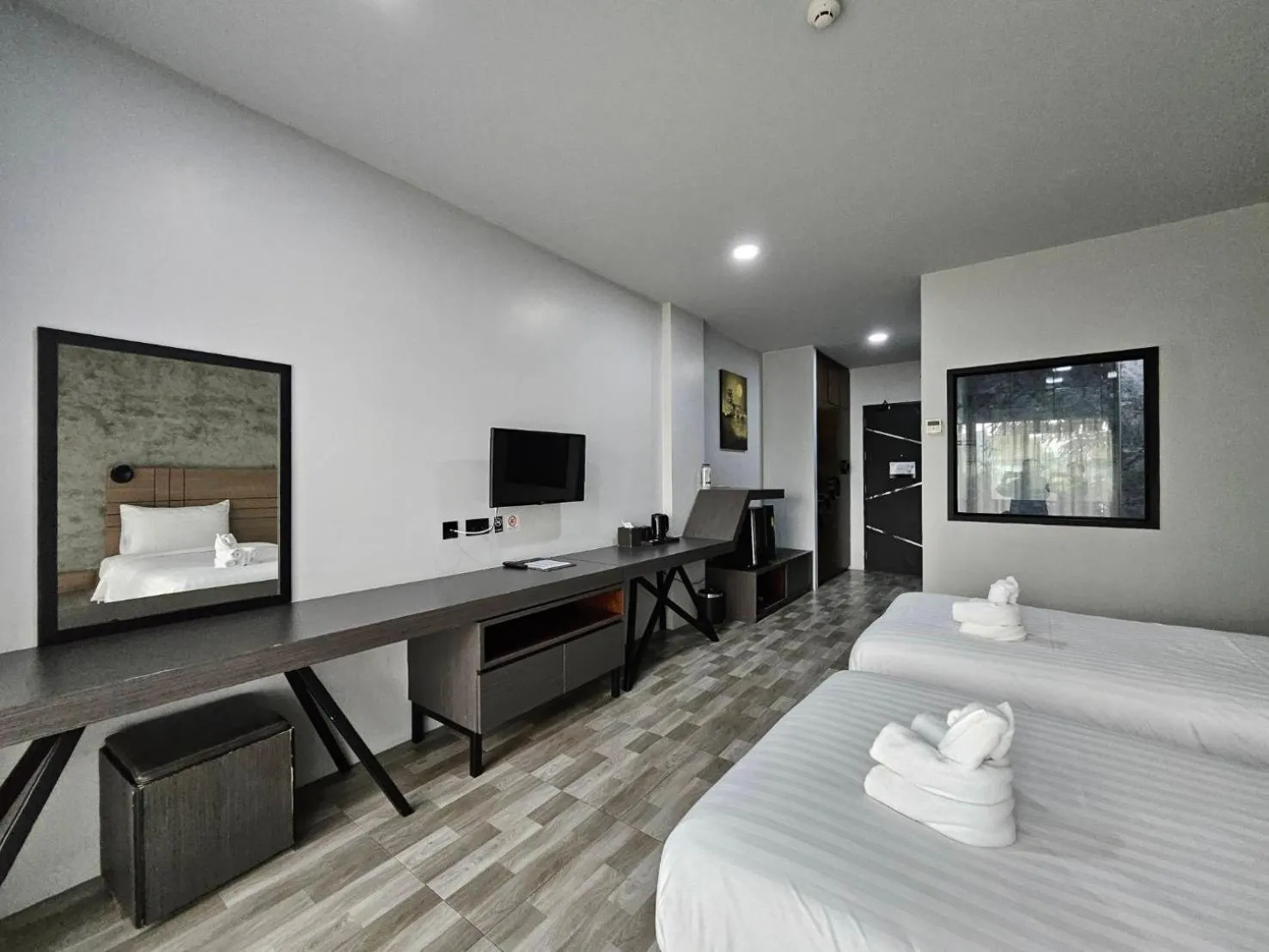TV and multimedia, Bed in Little Loft Hotel