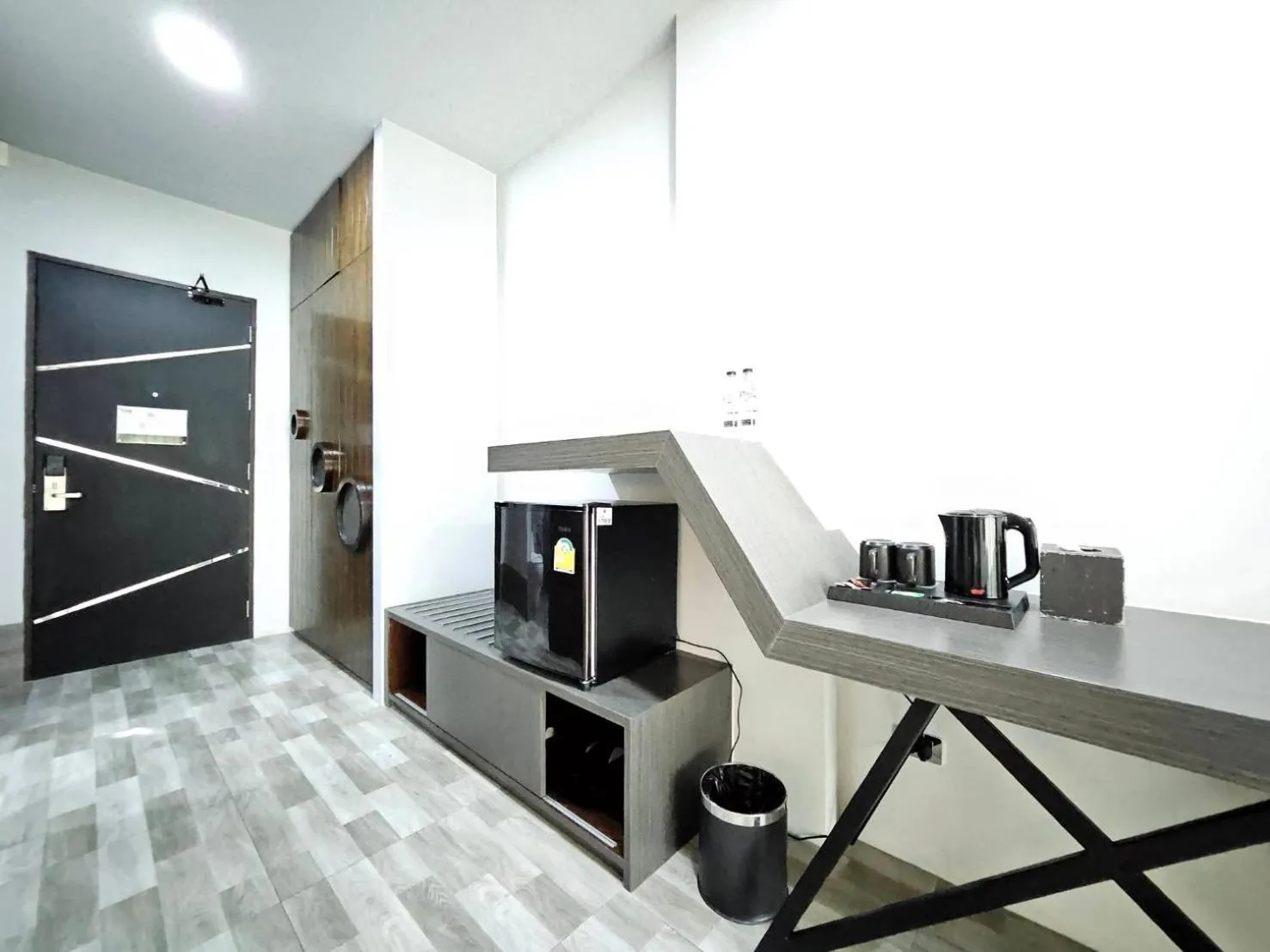 Coffee/tea facilities in Little Loft Hotel