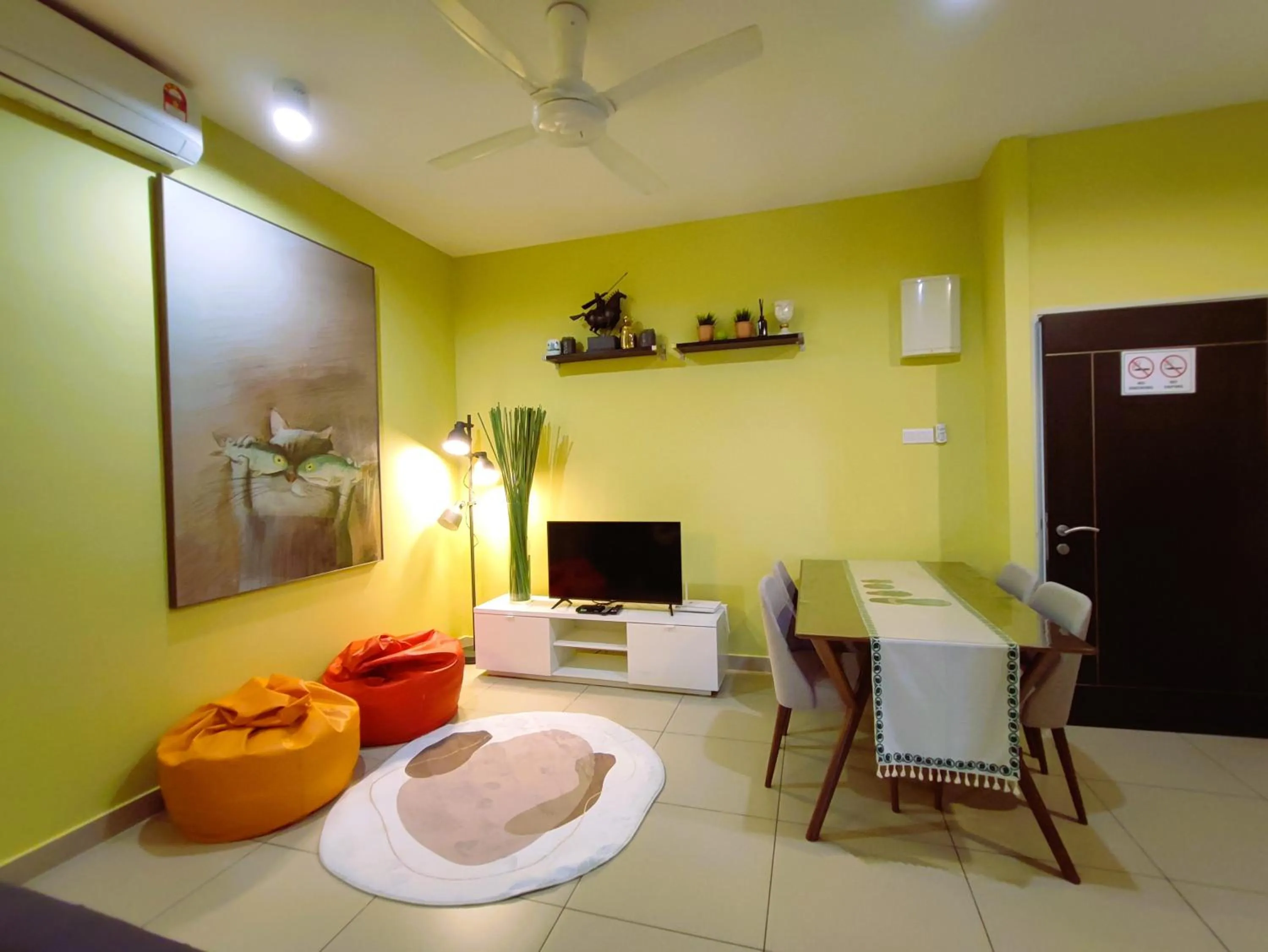 TV and multimedia in Urban Cottage@Midhill Genting Highlands (Free Wi-Fi)