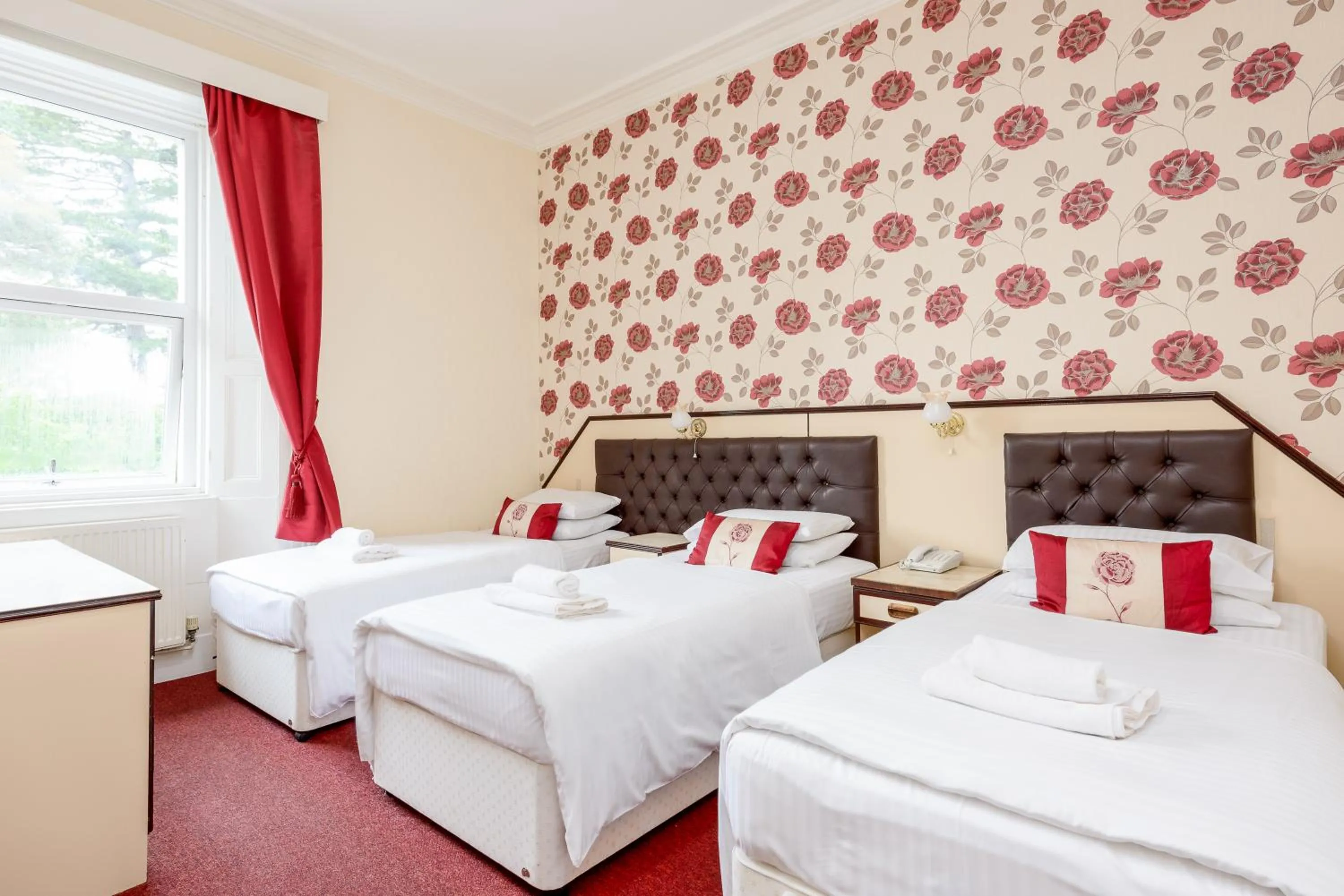 Bed in Devonshire Hotel