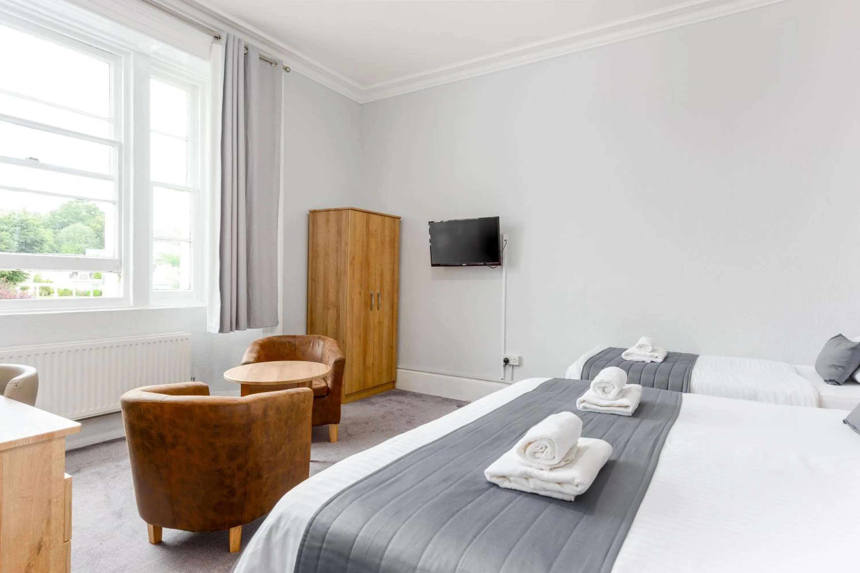 Bed in Devonshire Hotel