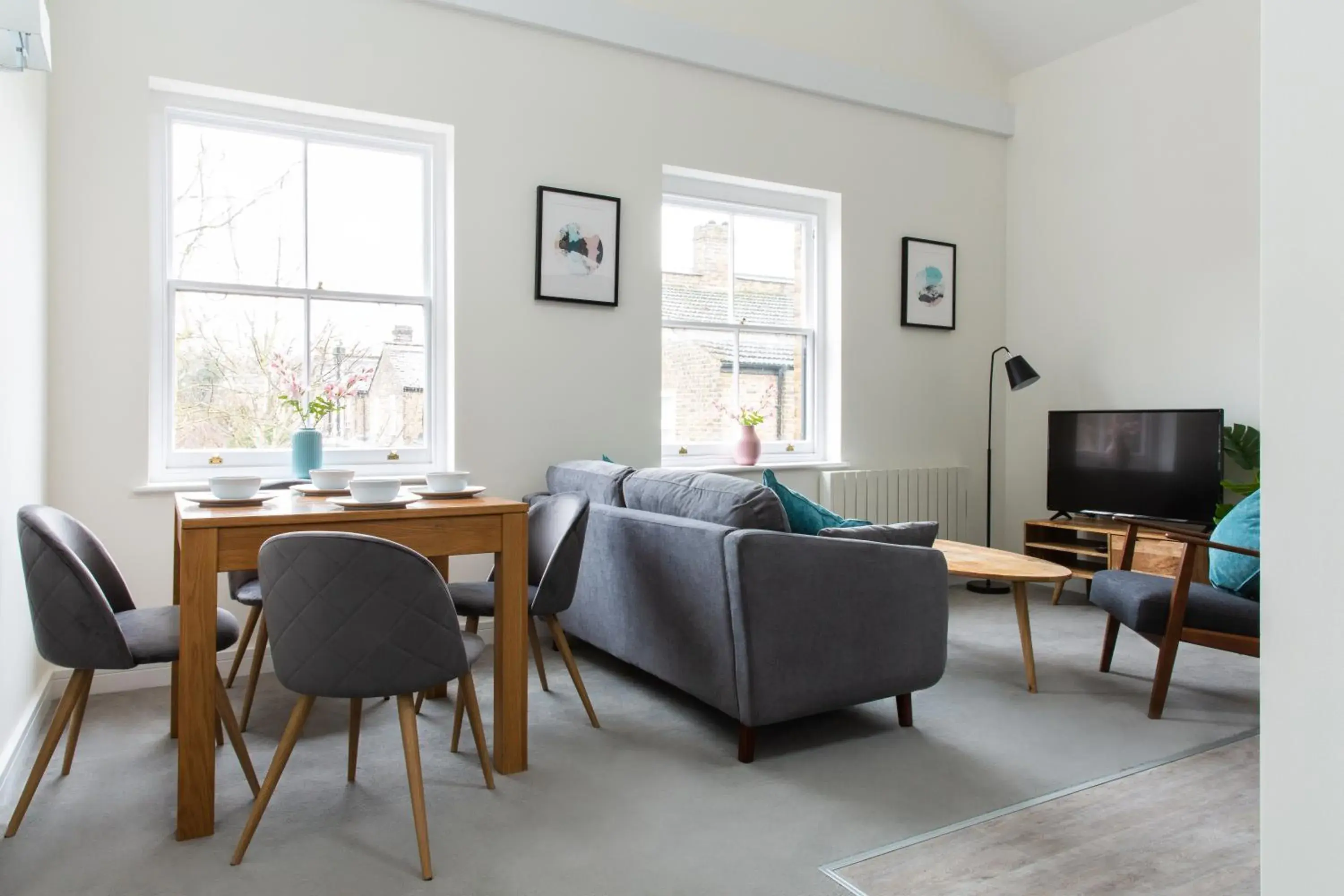 One-Bedroom Apartment in Queens Park by Viridian Apartments One-Bedroom Apartment in Queens Park by Viridian Apartments
