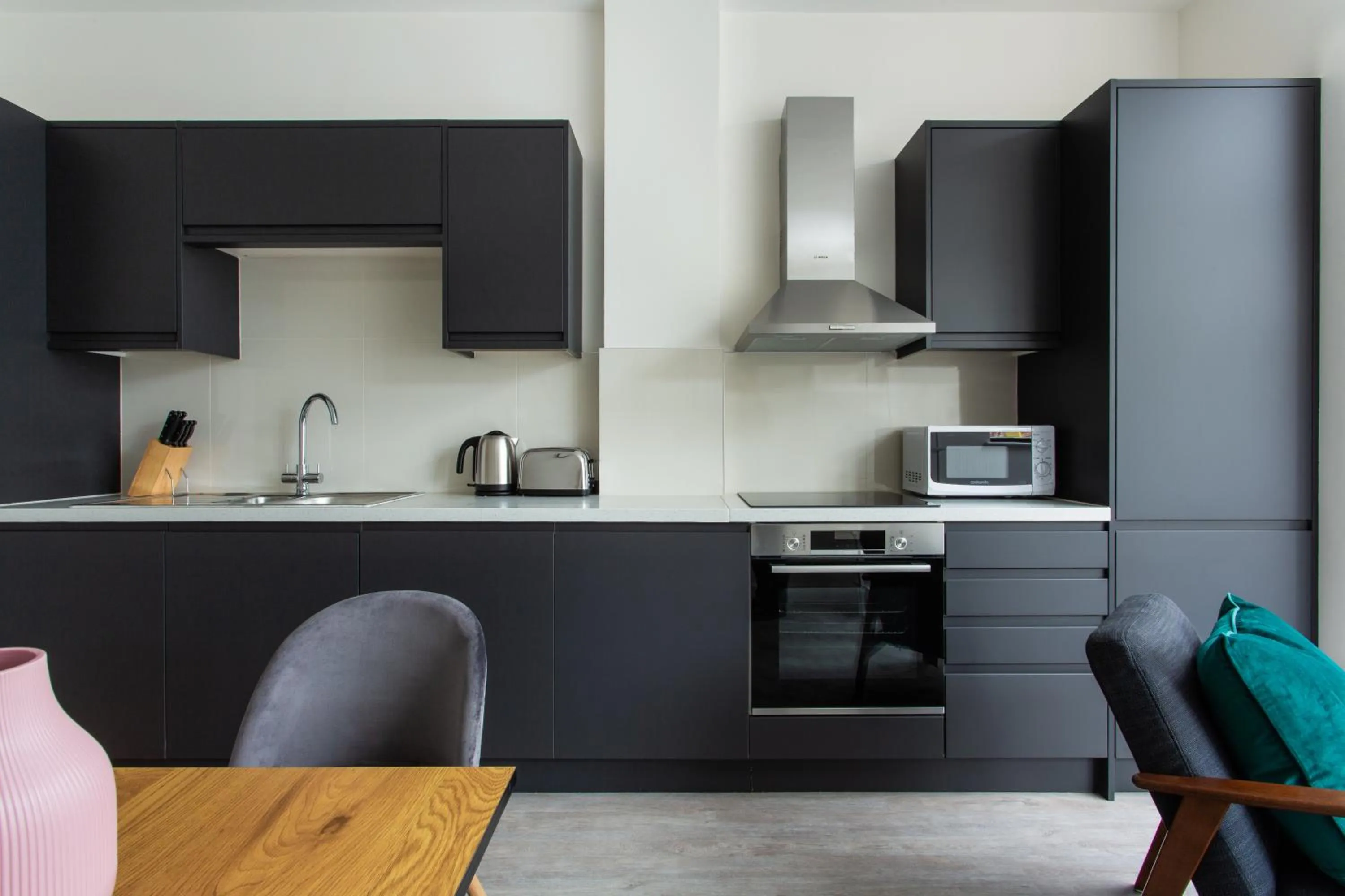 Kitchen or kitchenette in Queens Park by Viridian Apartments