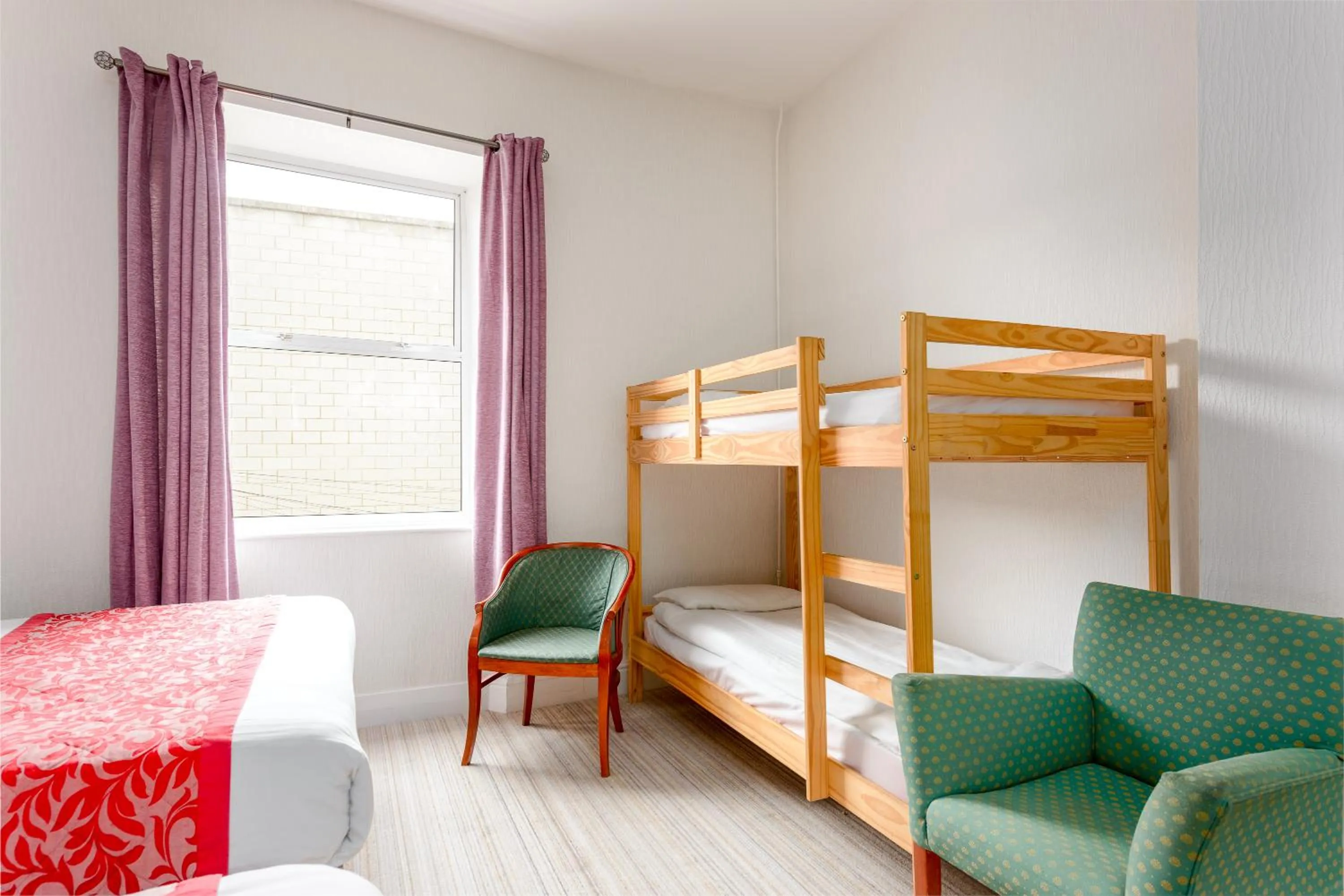 Bed in Somerset Hotel