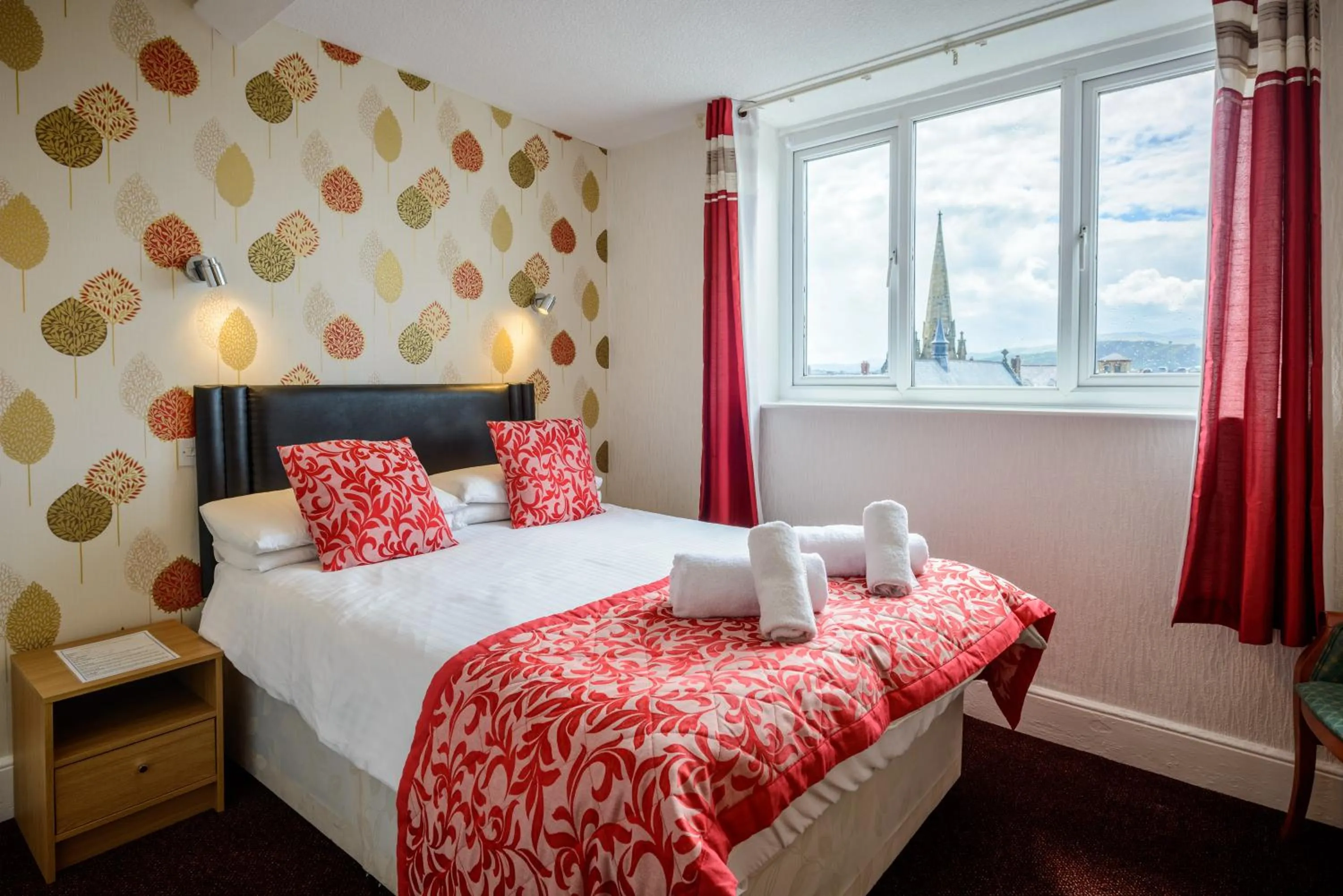 Bed in Somerset Hotel