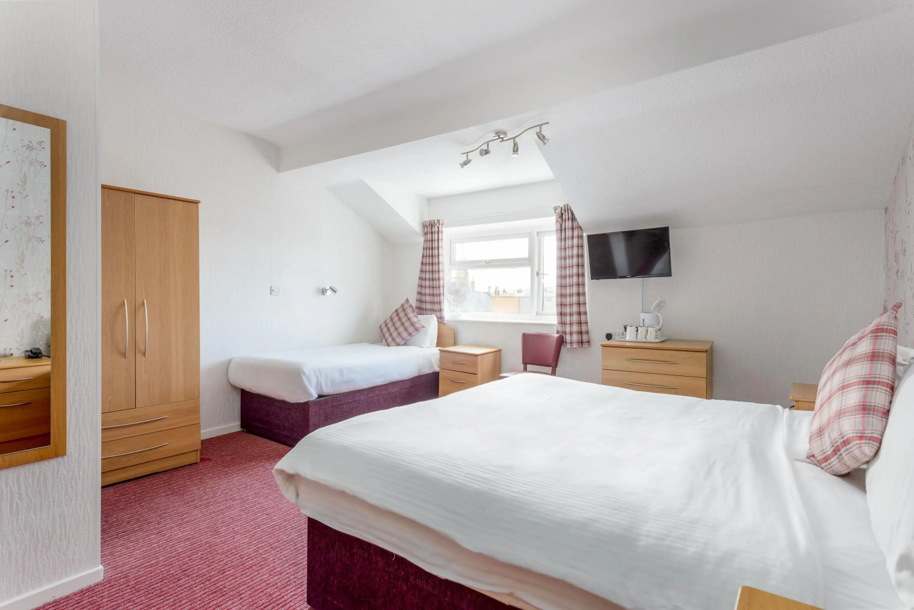 Bed in Somerset Hotel