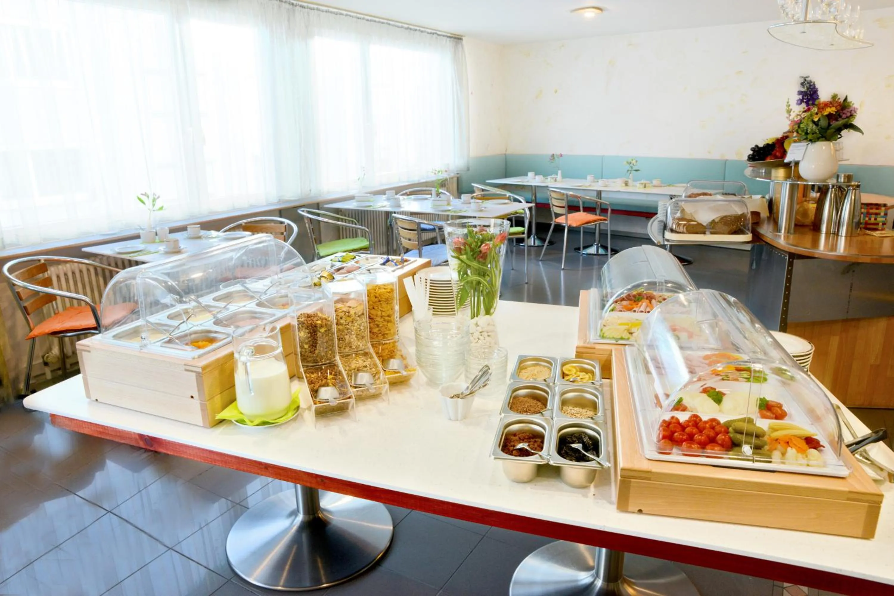 Food and drinks in Abalon Hotel ideal