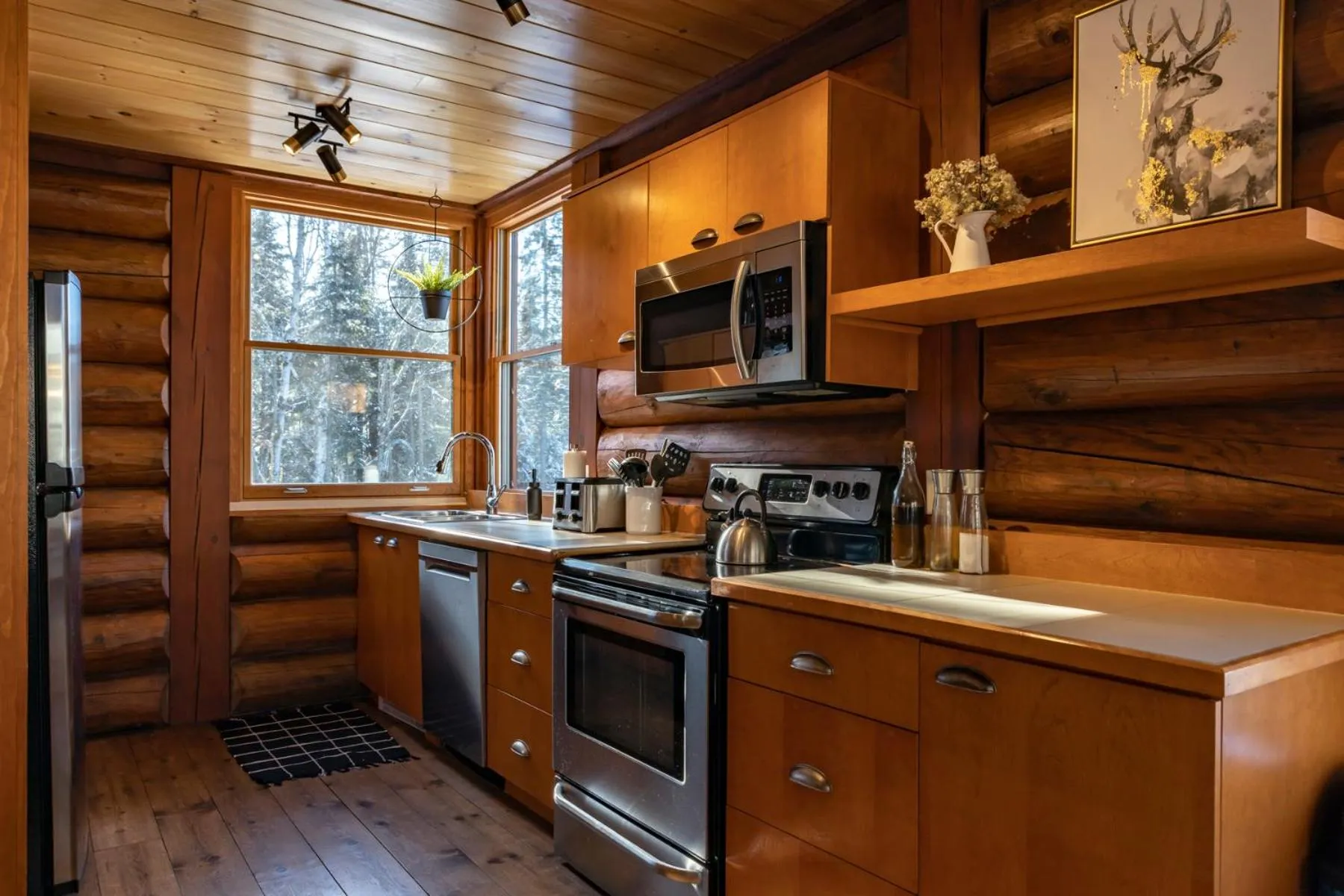 Kitchen or kitchenette in 4-Bedroom Chalet Fraternite in Lac-Superieur Tremblant