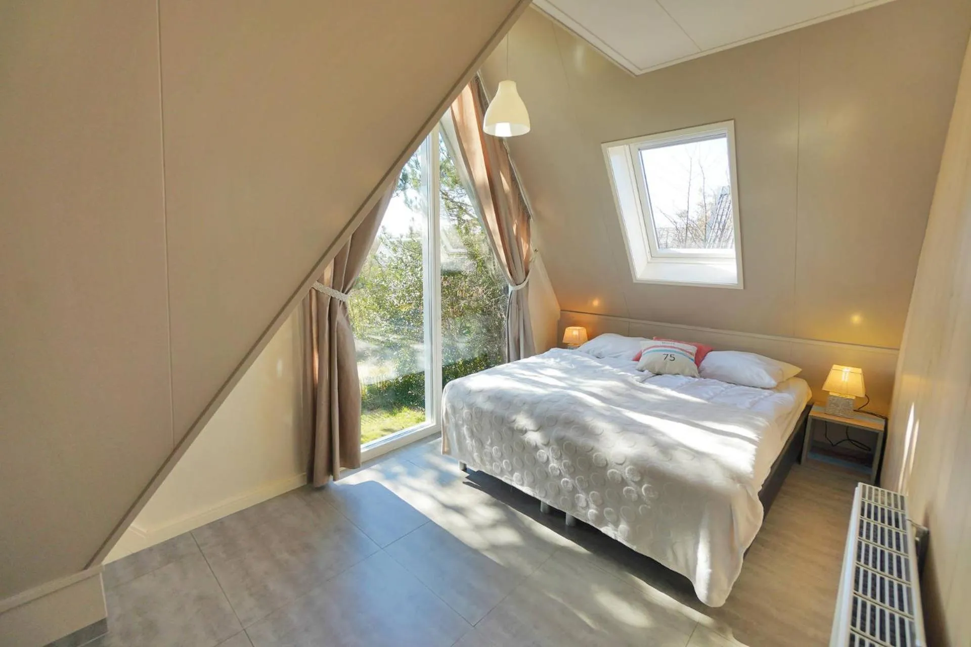 Bed in Sandy 25