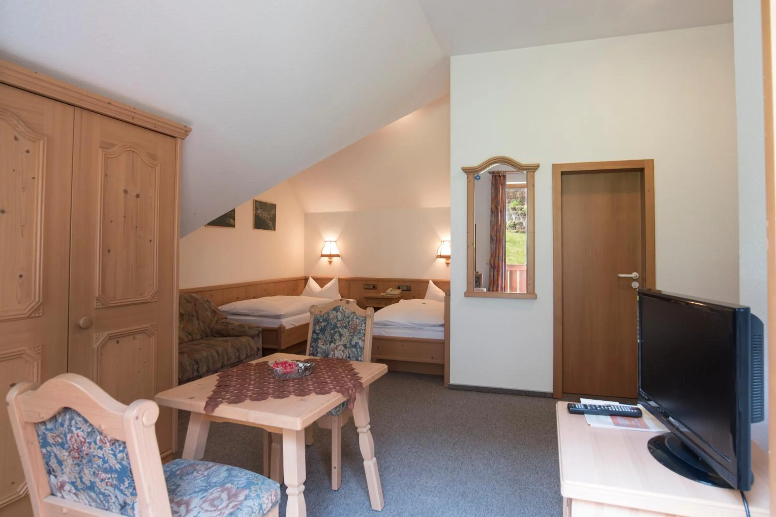 Large Twin Room in Hotel Gasthof Hereth