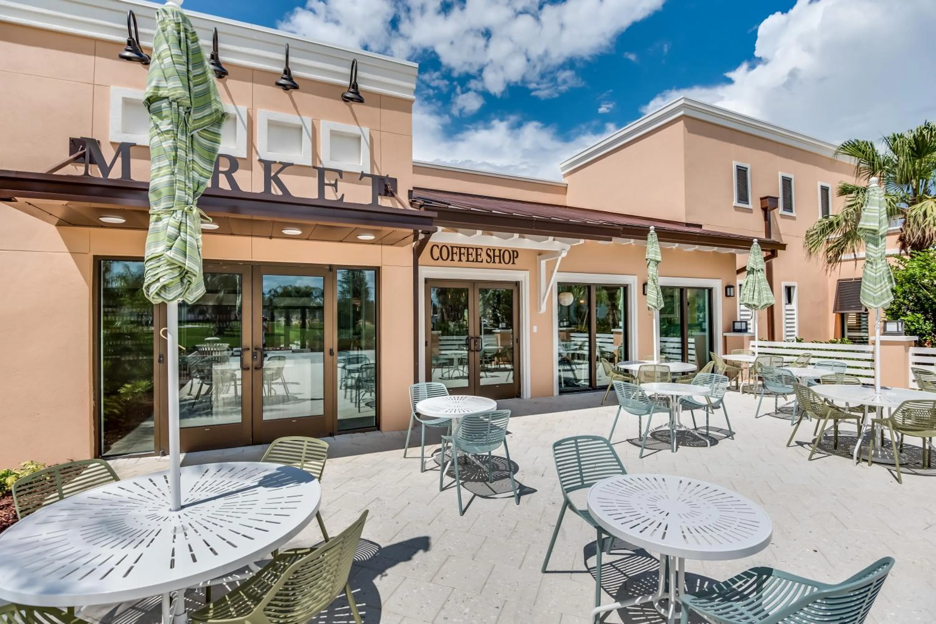 Beautiful Townhome wPool &FREE Resort Access