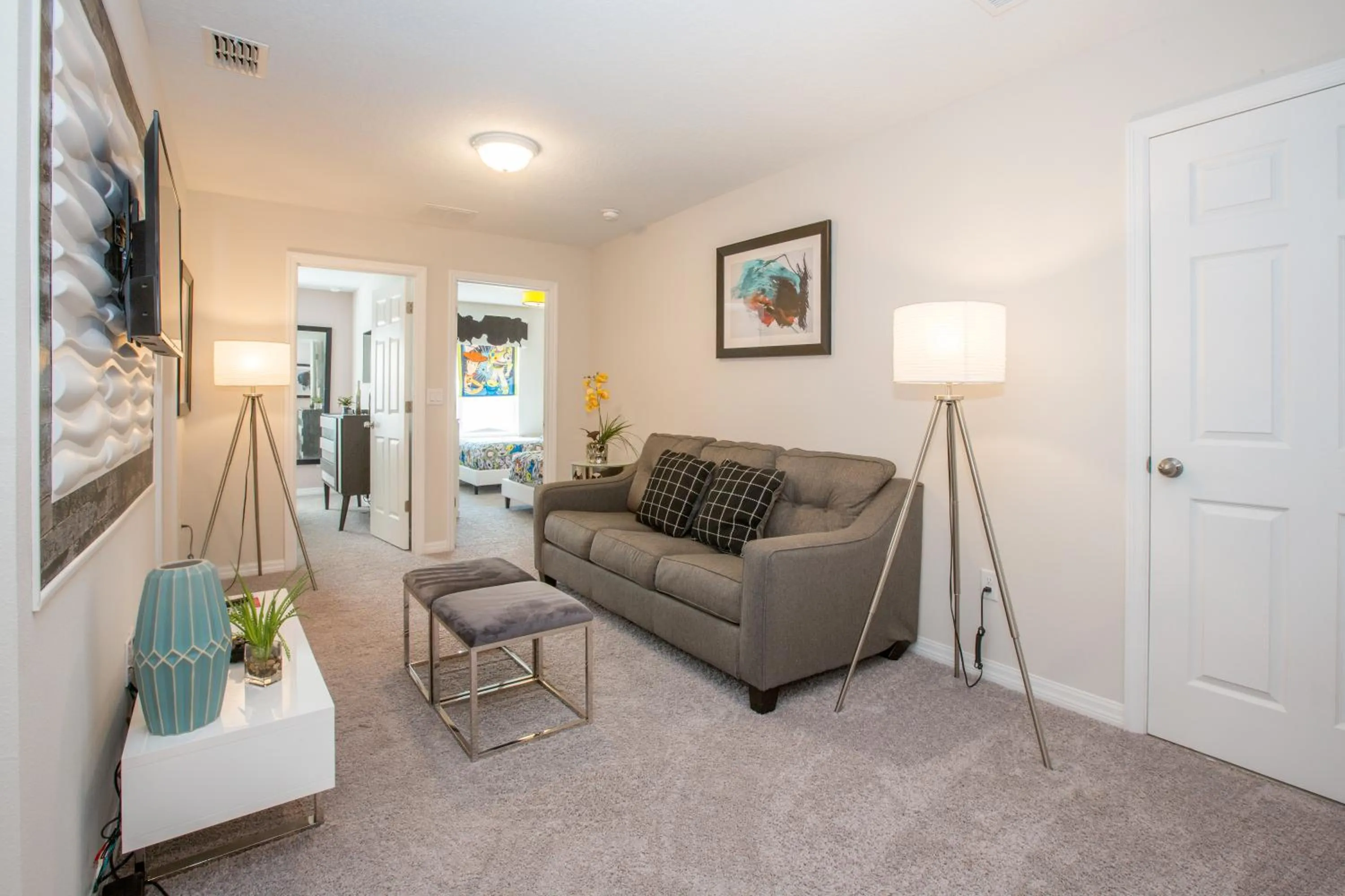 Beautiful Furnished Townhome w Private Pool