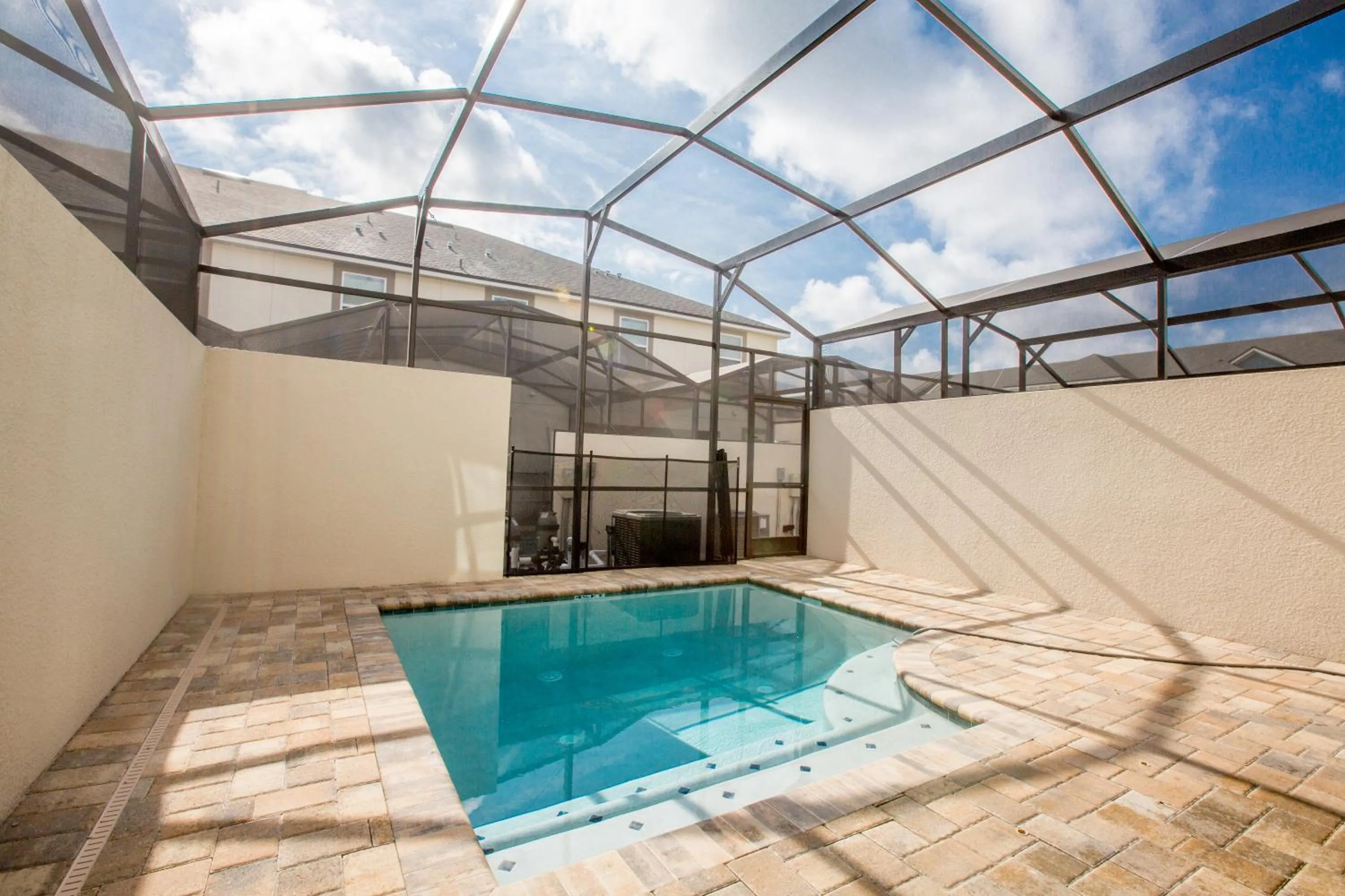 Beautiful Furnished Townhome w Private Pool