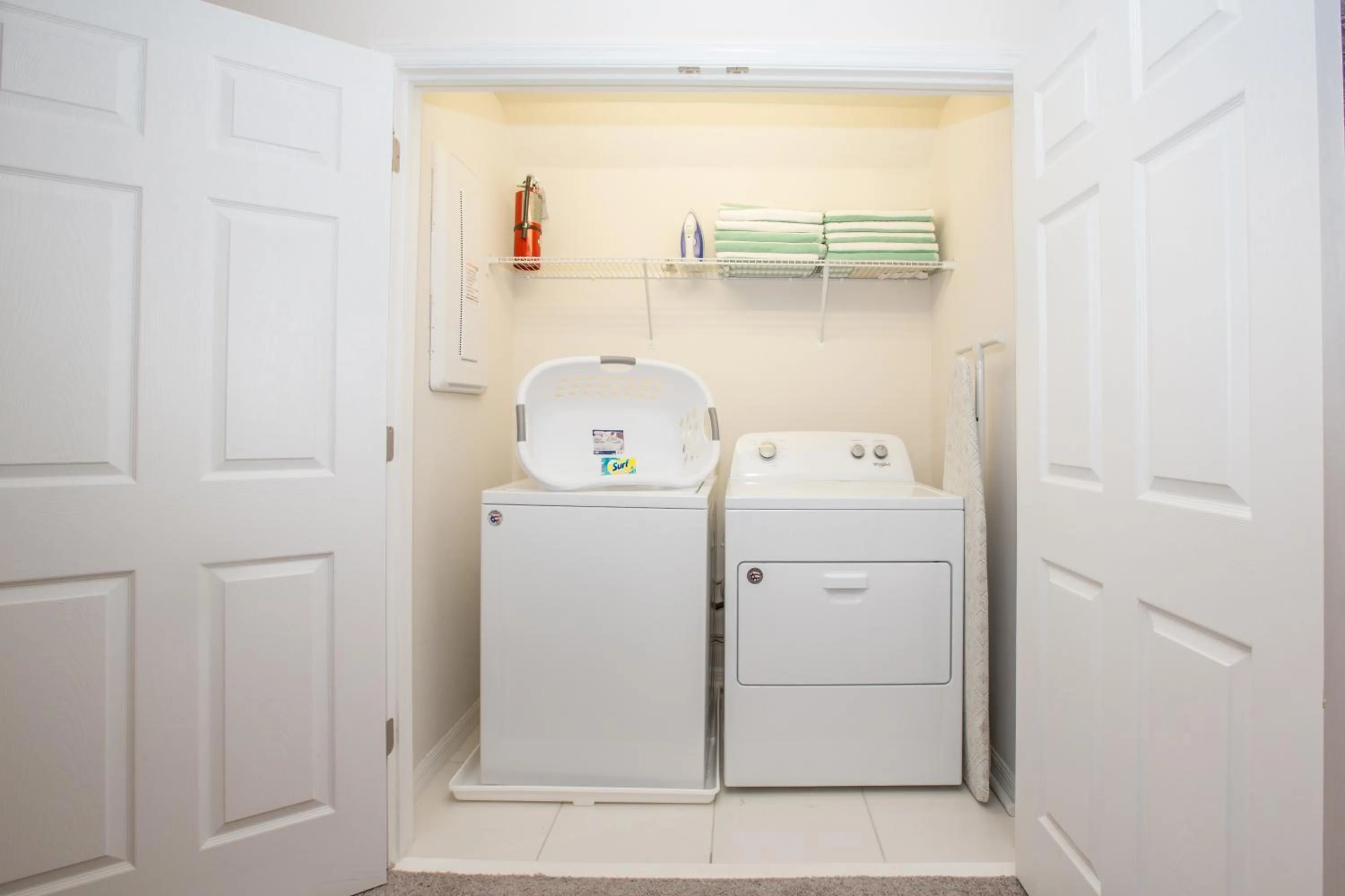 Beautiful Furnished Townhome w Private Pool