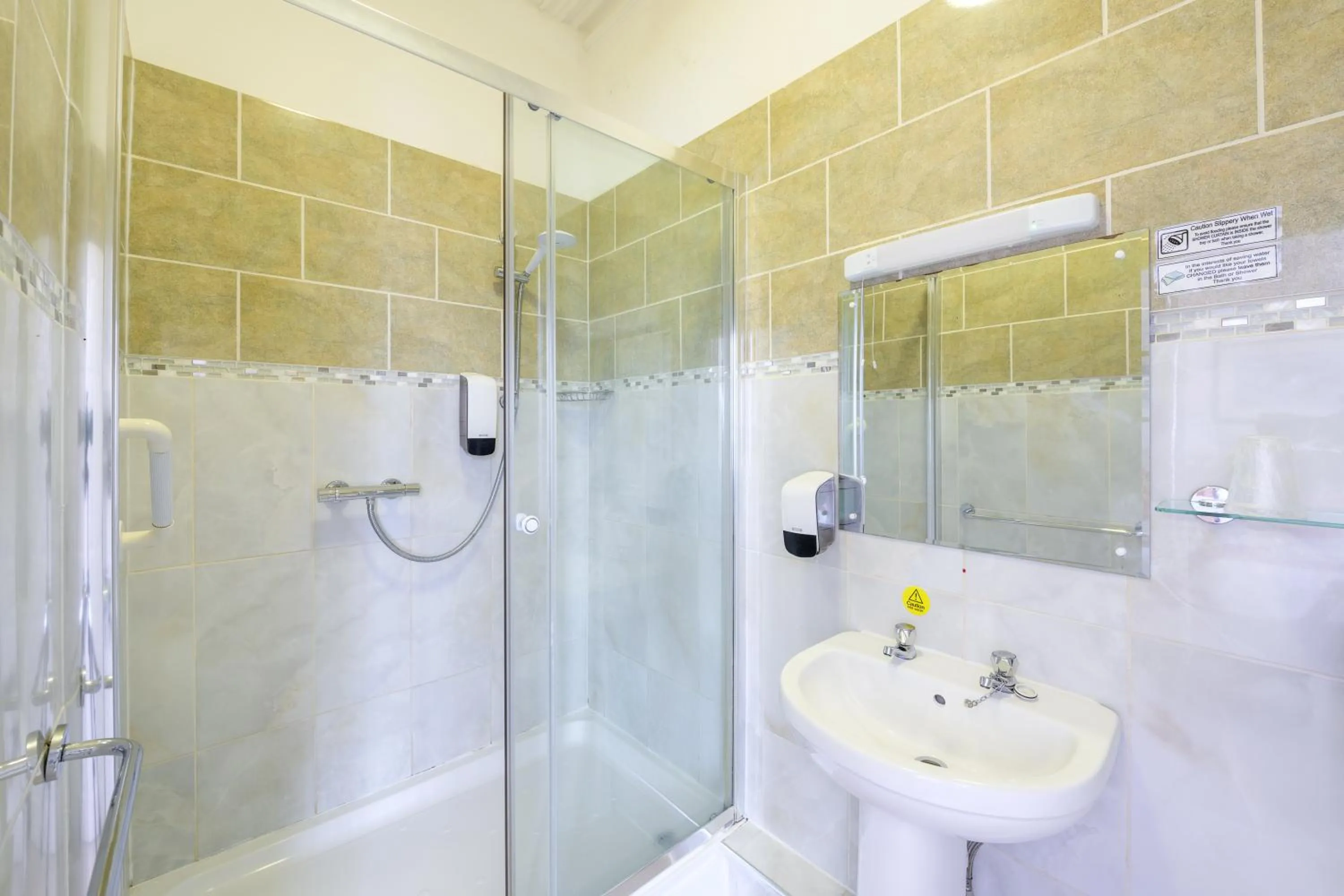 Bathroom in Bournemouth Sands Hotel