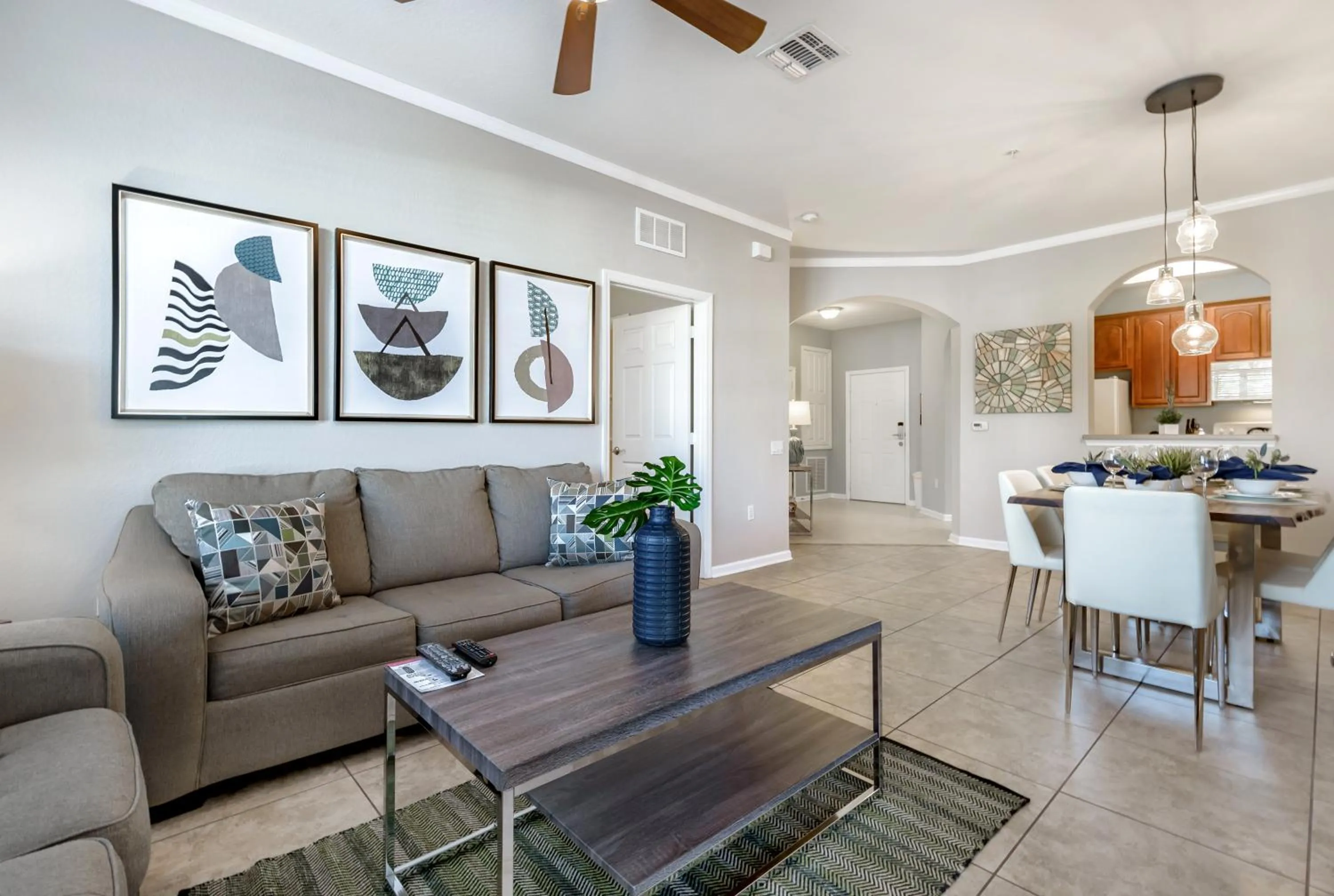 Beautiful Vista Cay Condo, Near I-Drive