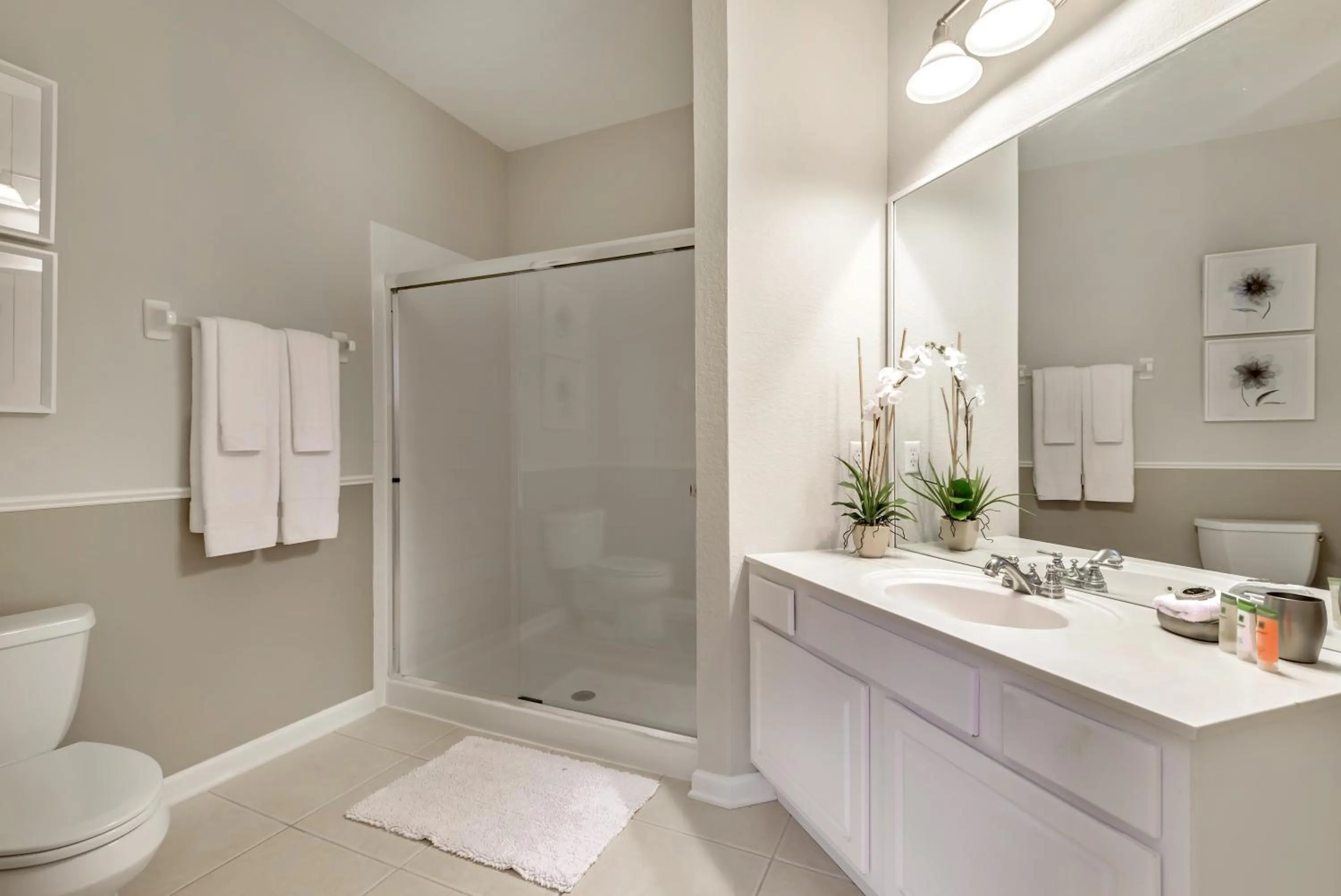 Beautiful Vista Cay Condo, Near I-Drive