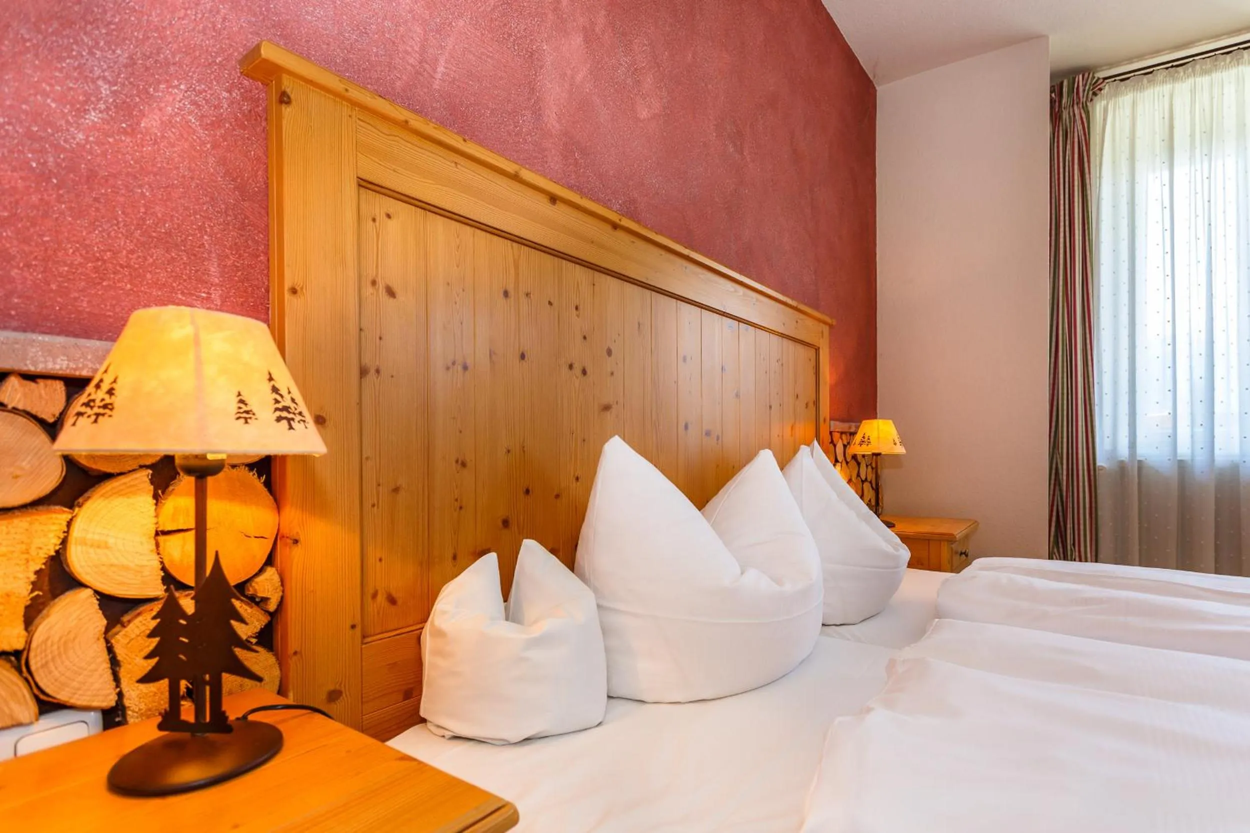 Photo of the whole room, Bed in Landkomforthotel Panorama & Restaurant Bella Vista