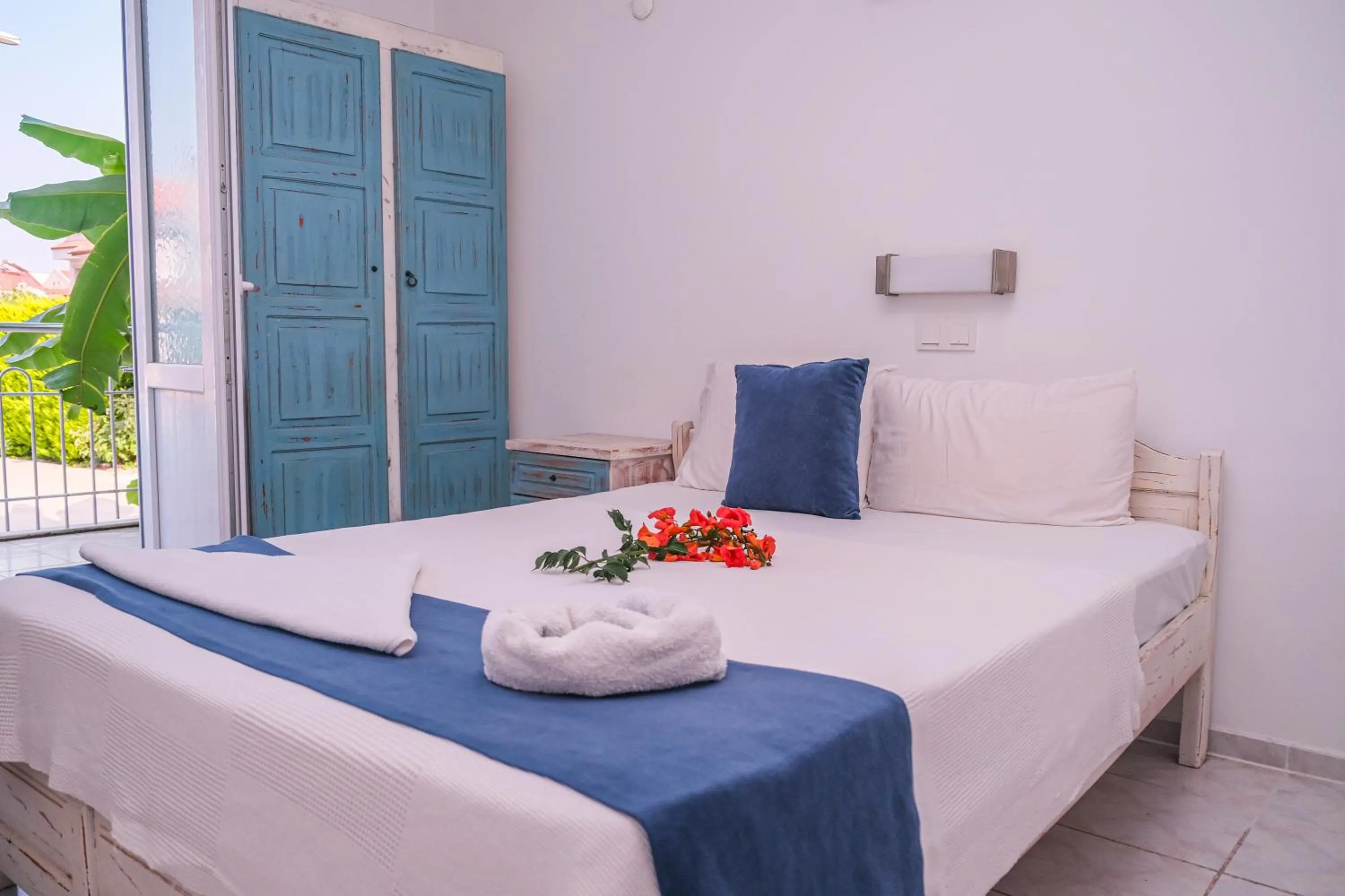 Bed in ÖZCEM APART HOTEL FETHİYE